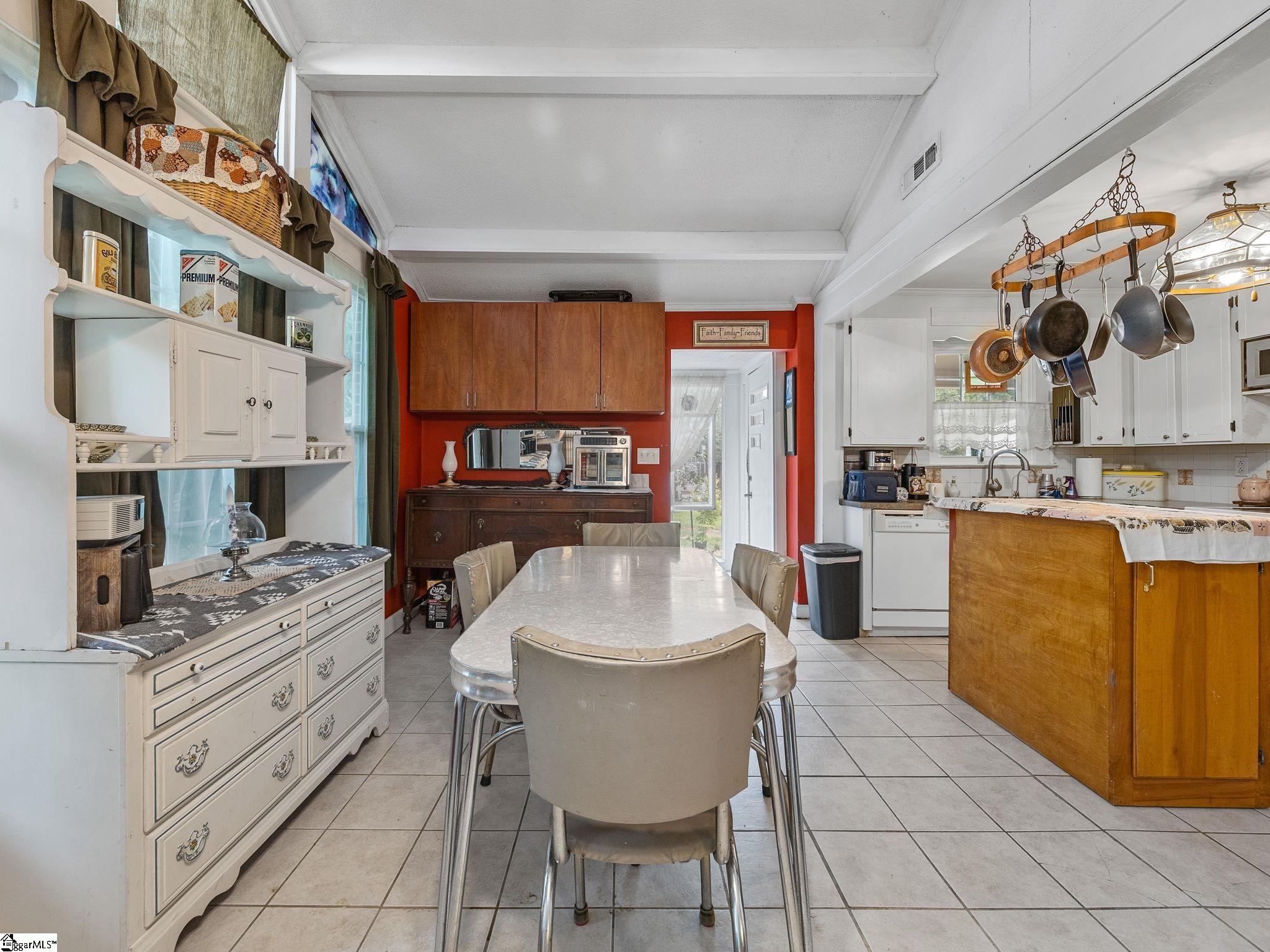 1598024 Property Photo 7