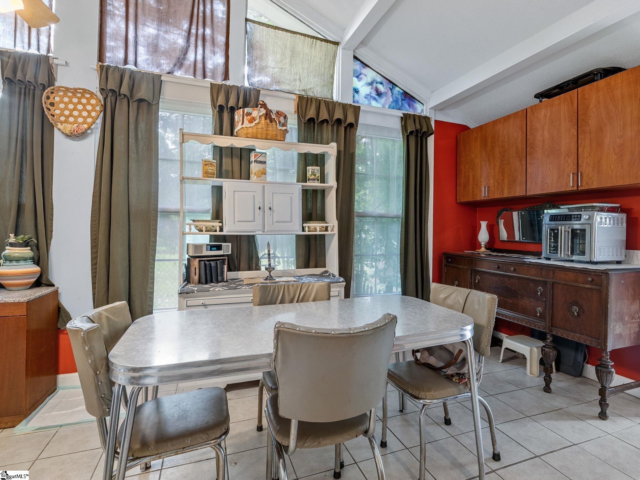 1598024 Property Photo 8