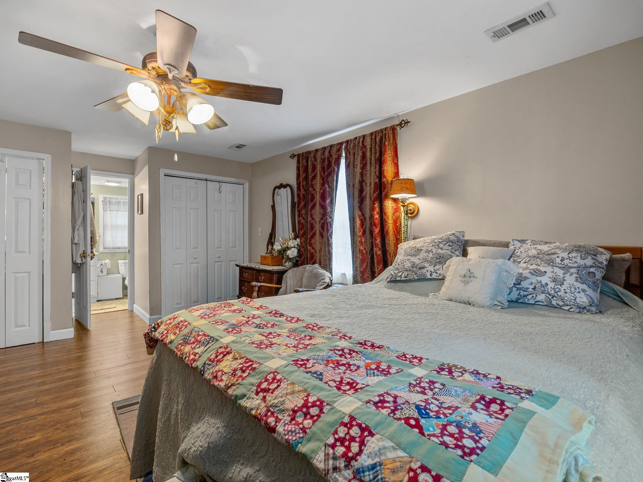 1598024 Property Photo 11
