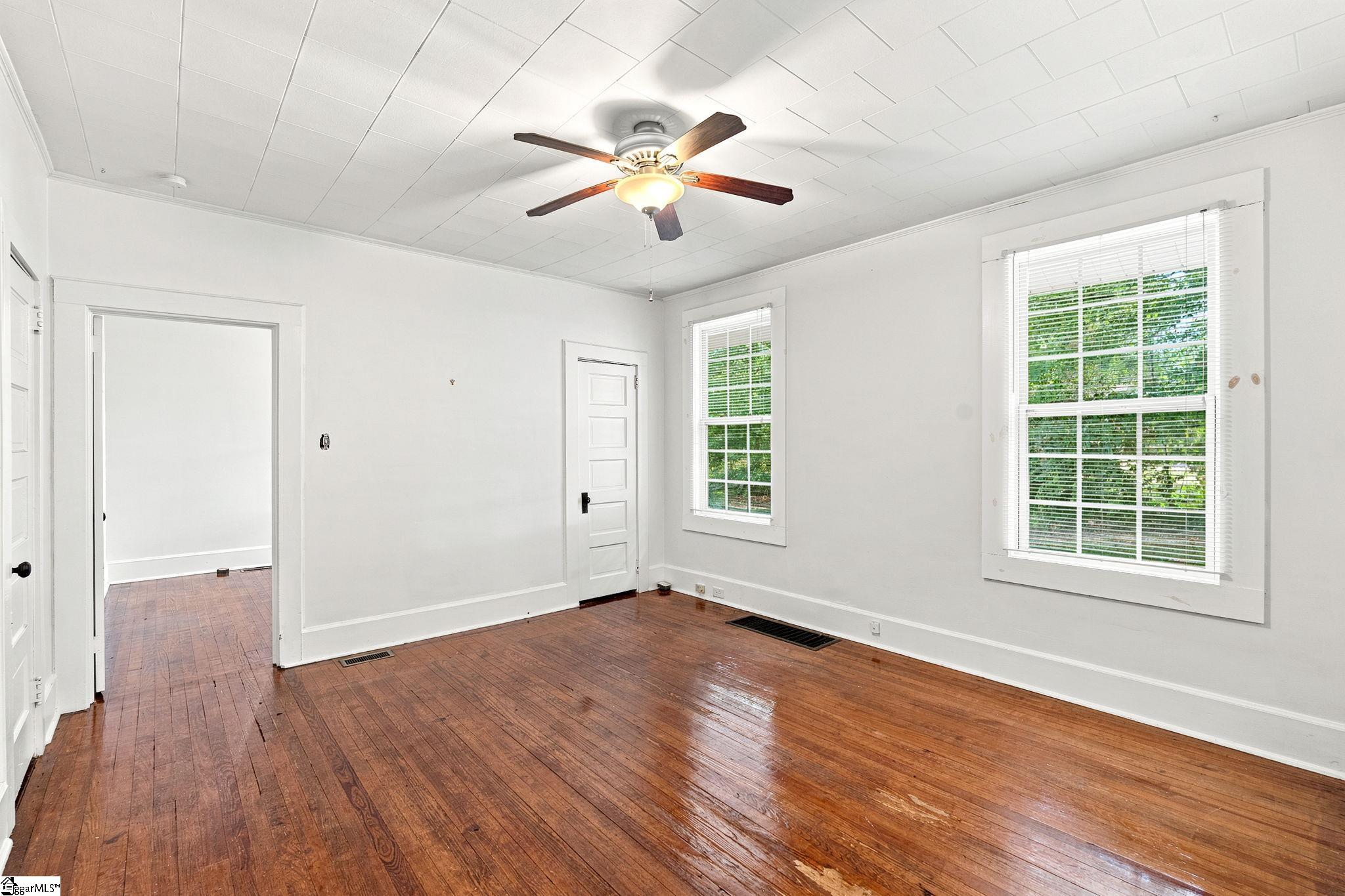 1411 E North Street Property Photo 25