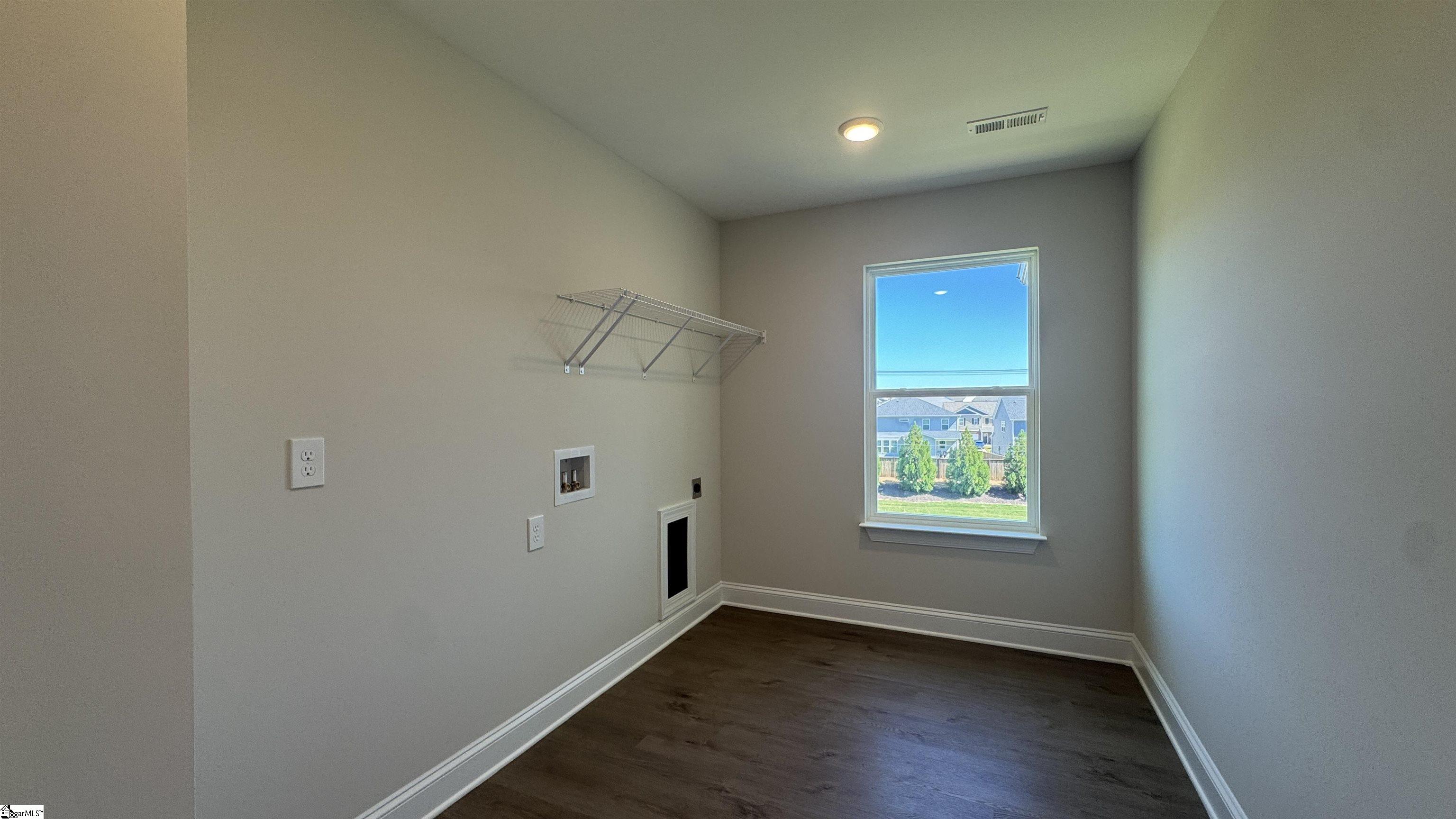 335 Goodison Way Property Photo 14
