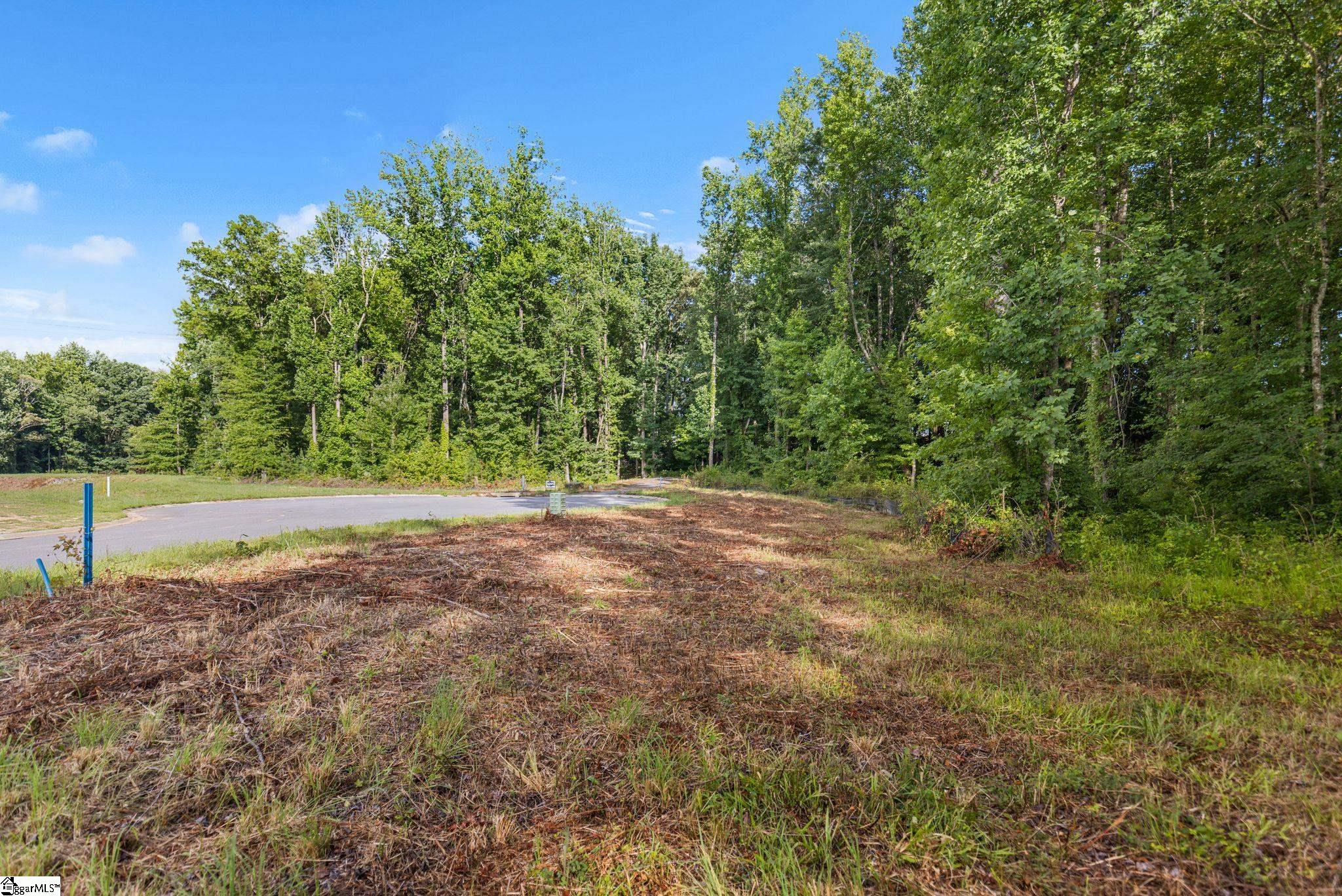 120 Carolina Drive Property Photo 1