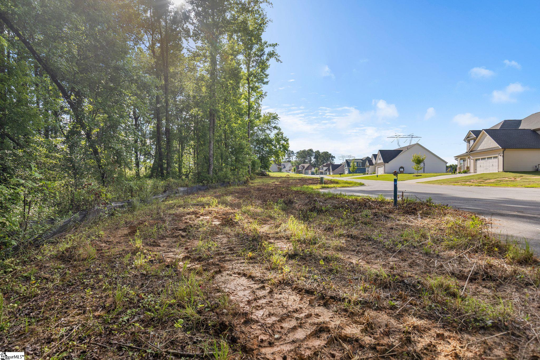 120 Carolina Drive Property Photo 6