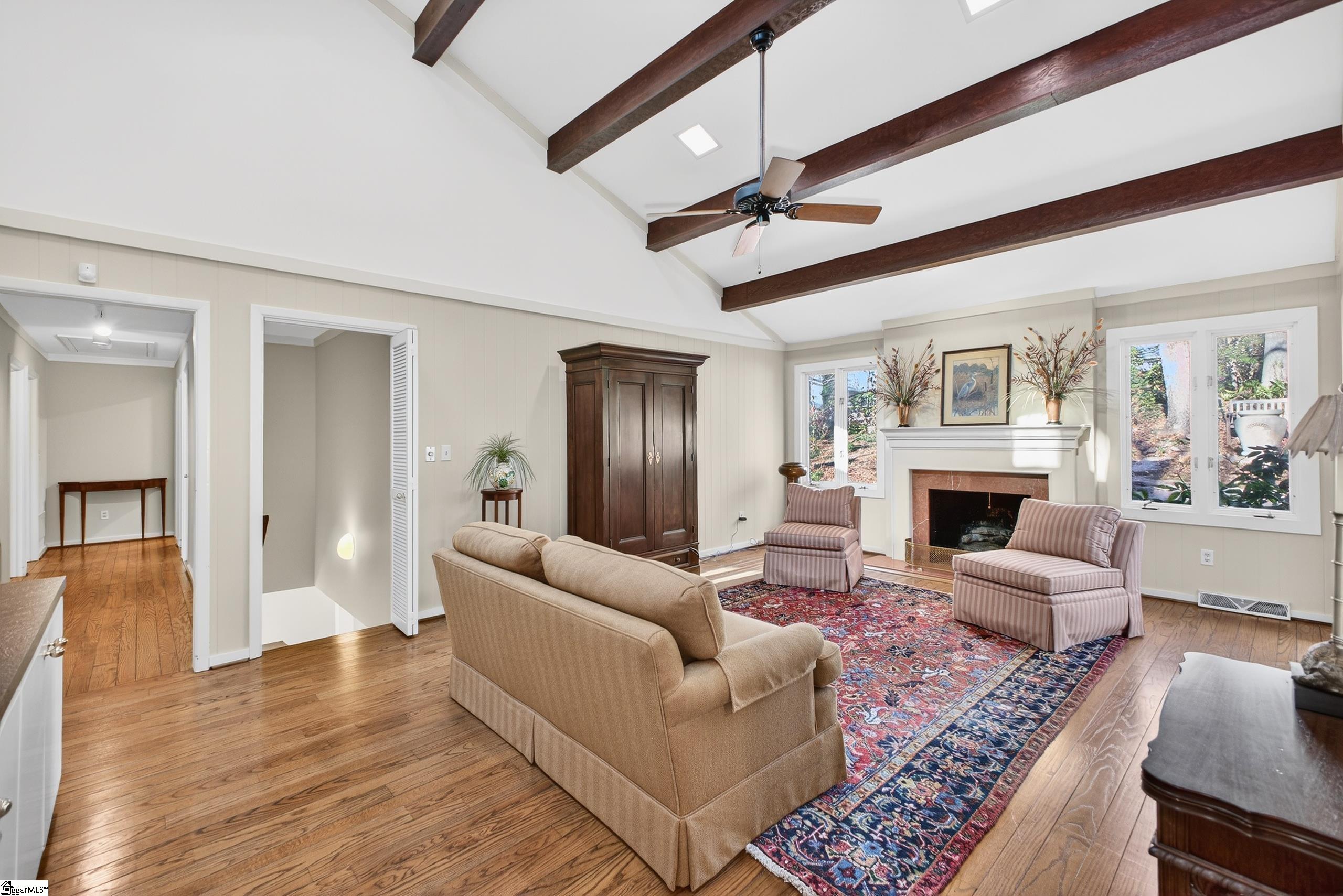 434 Henderson Road Property Photo 11