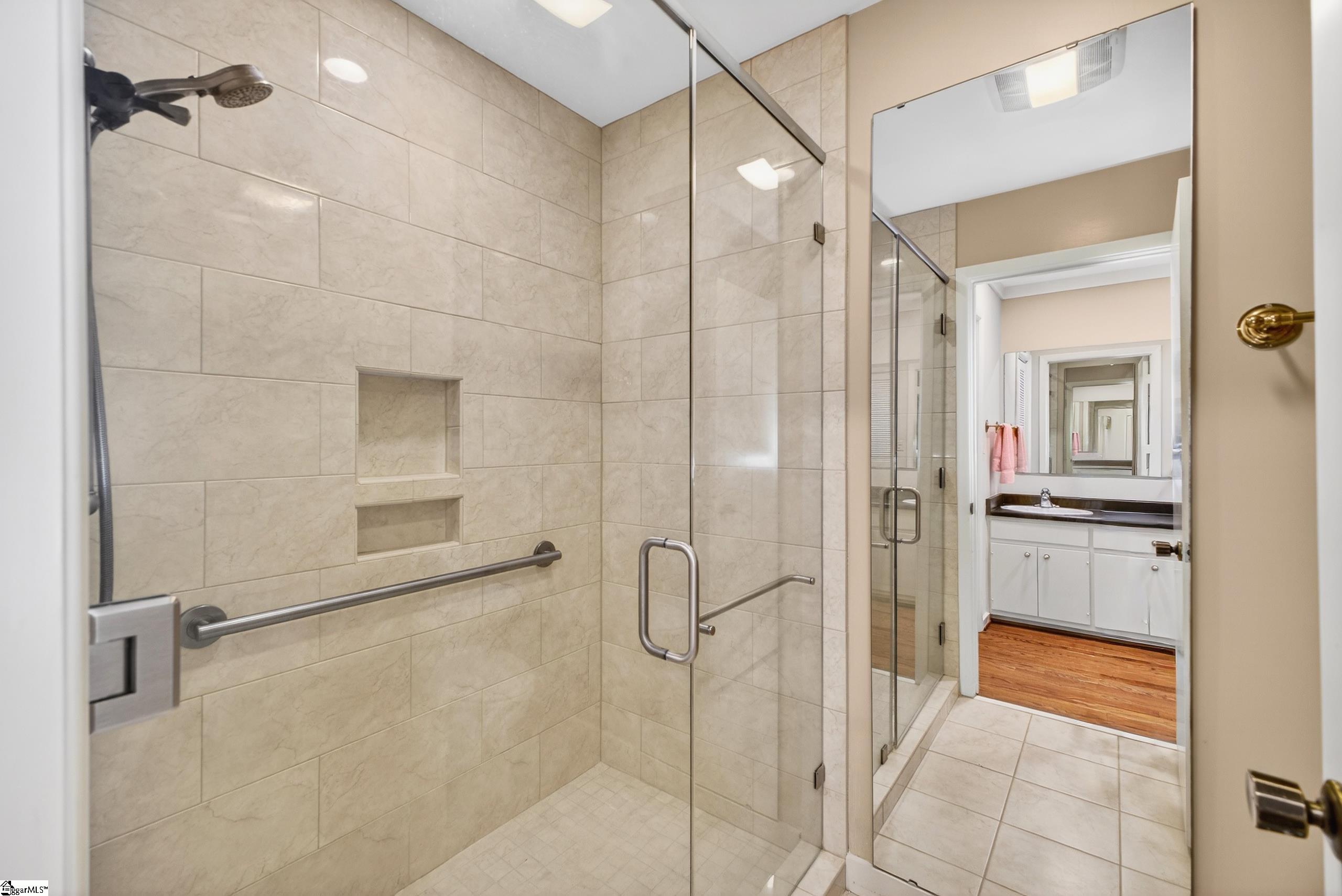 434 Henderson Road Property Photo 18