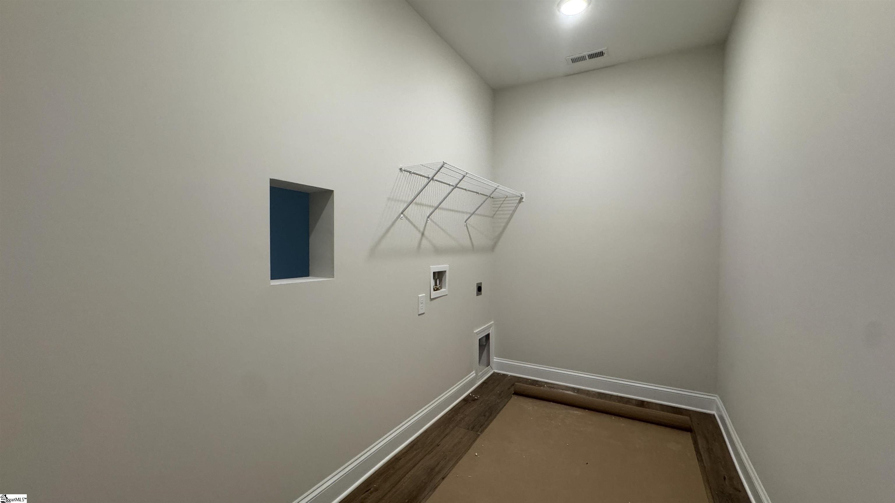 1125 Stable Way Property Photo 4