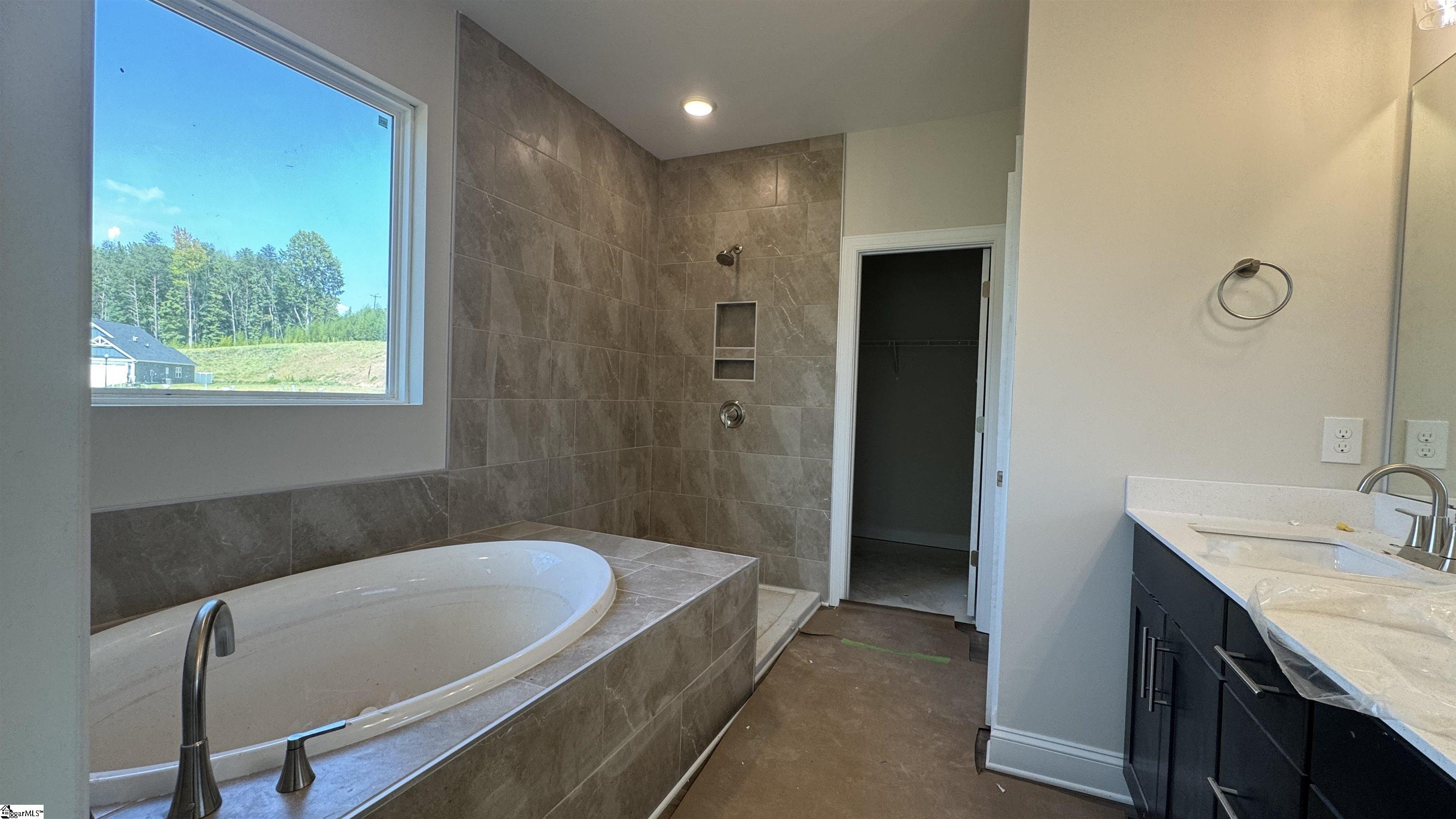 1125 Stable Way Property Photo 6