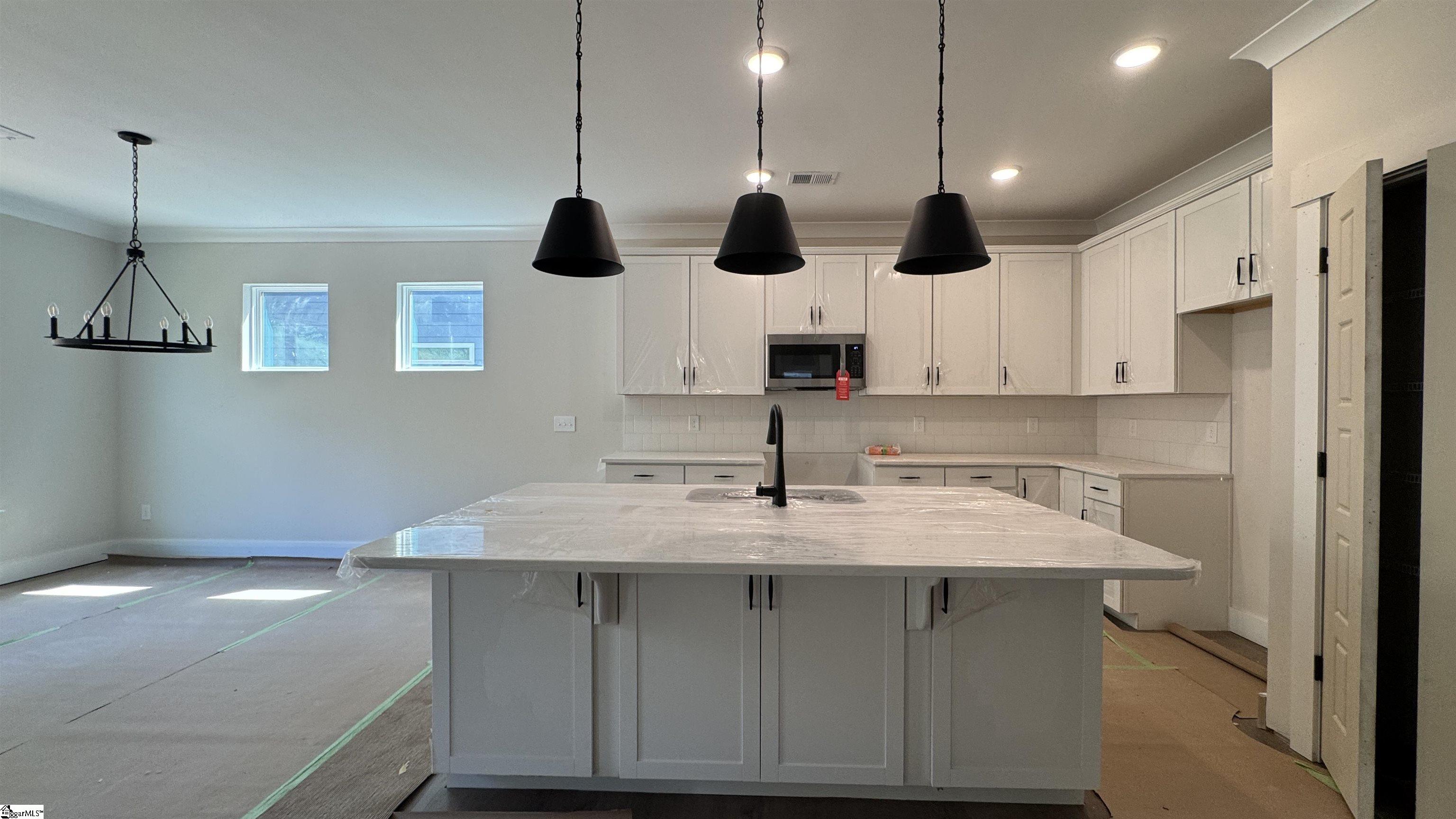 1124 Stable Way Property Photo 3