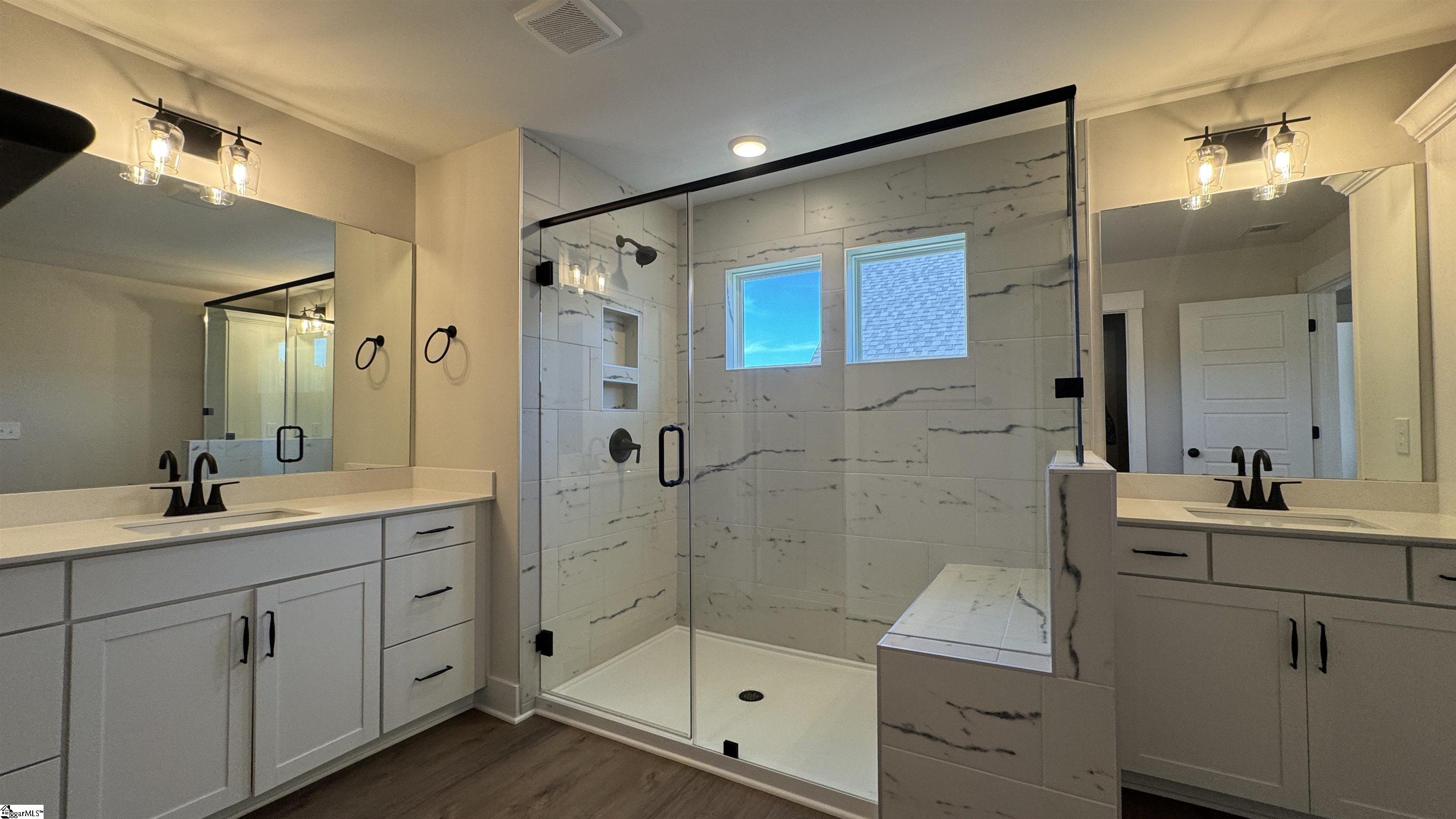 1124 Stable Way Property Photo 4
