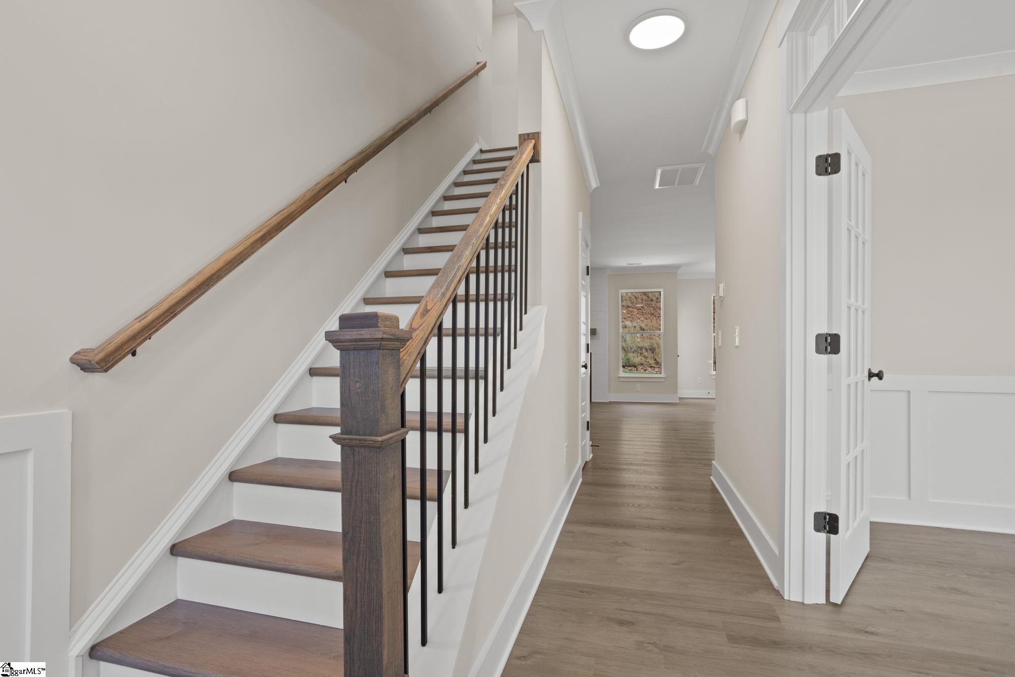 1124 Stable Way Property Photo 4