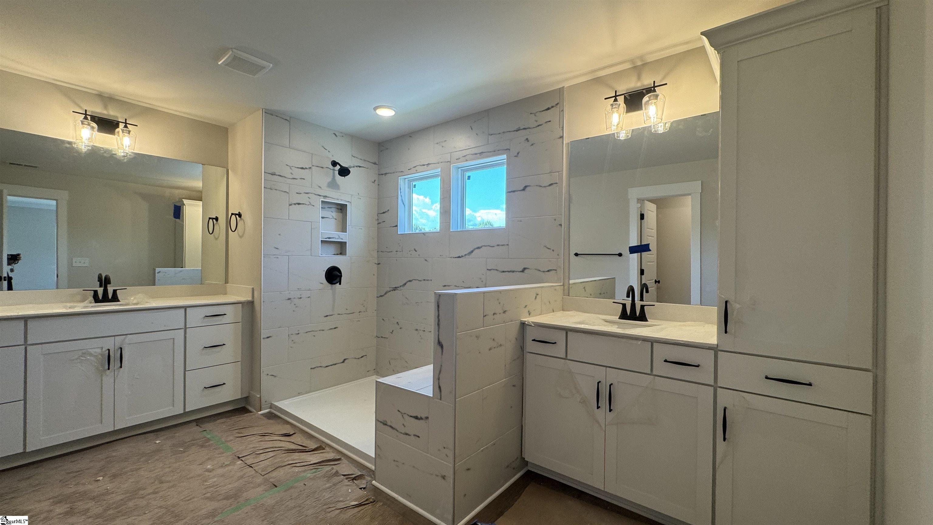 1124 Stable Way Property Photo 7