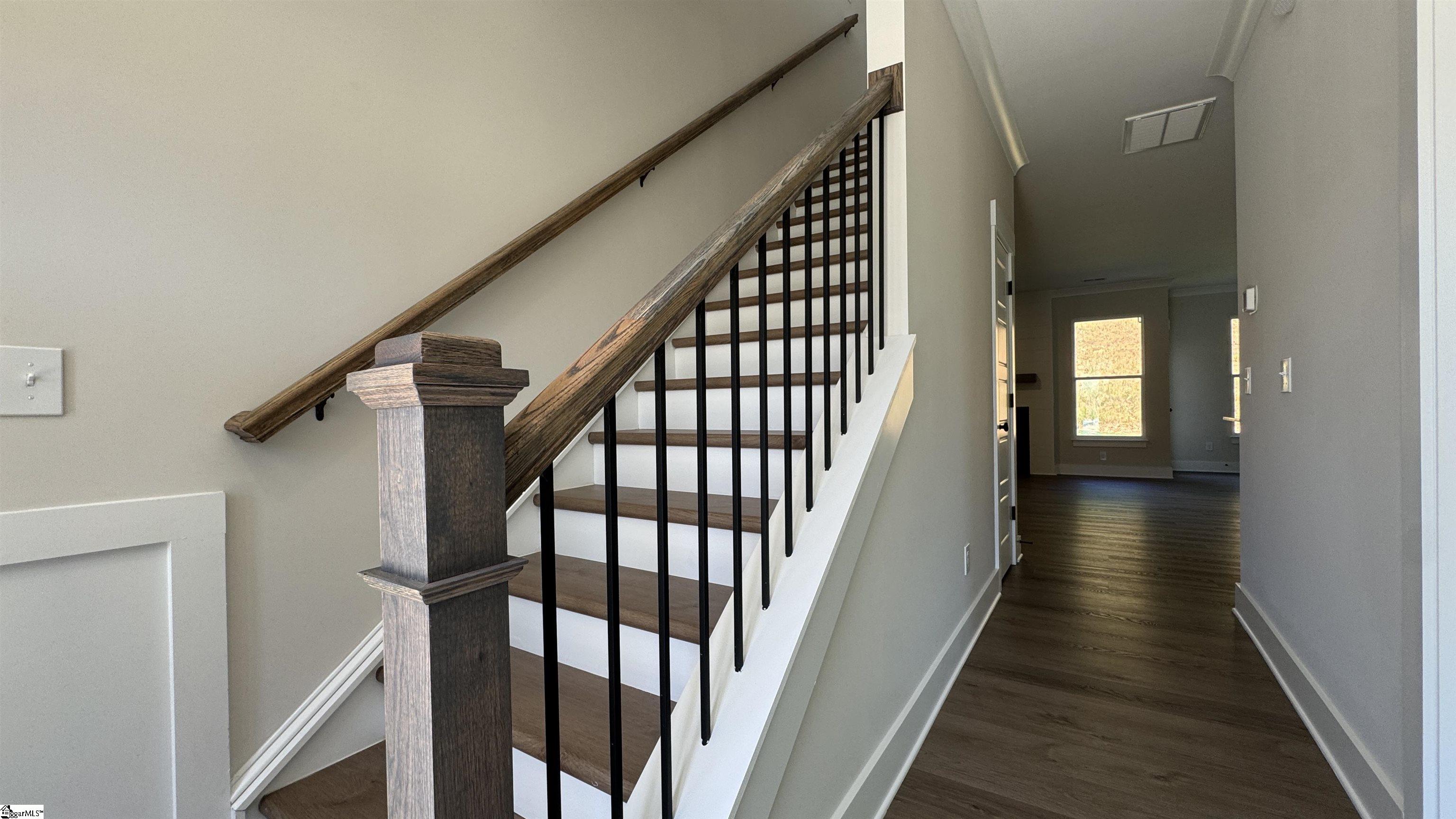 1124 Stable Way Property Photo 8