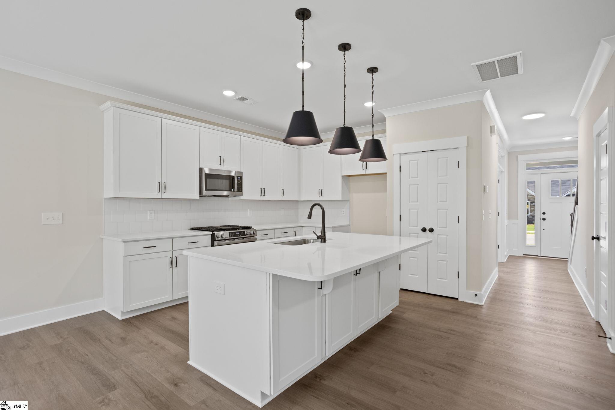 1124 Stable Way Property Photo 10