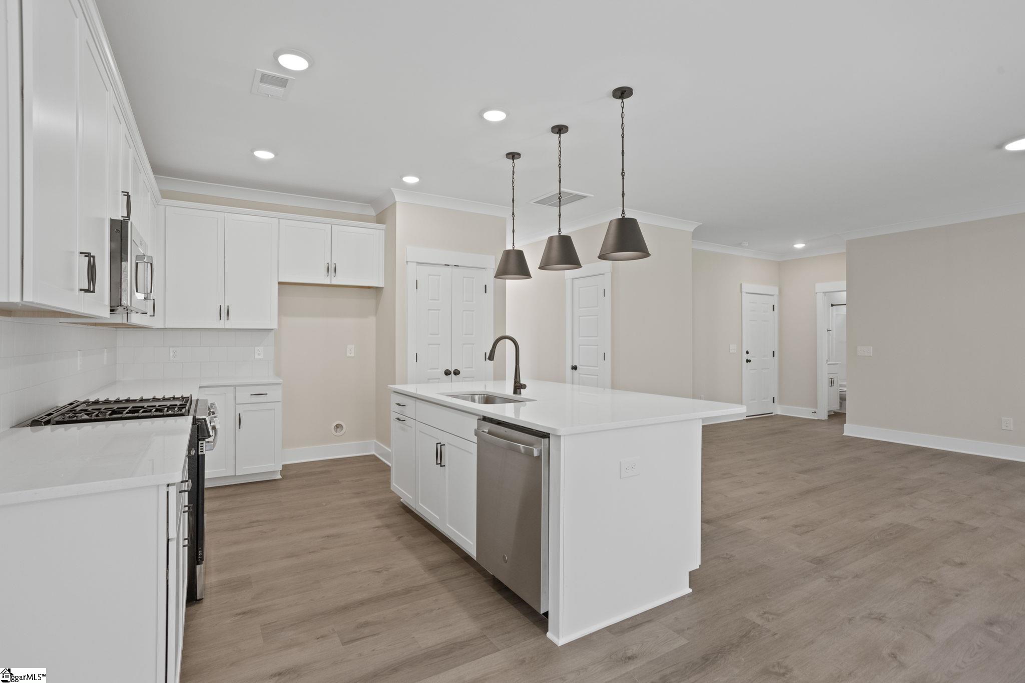 1124 Stable Way Property Photo 11
