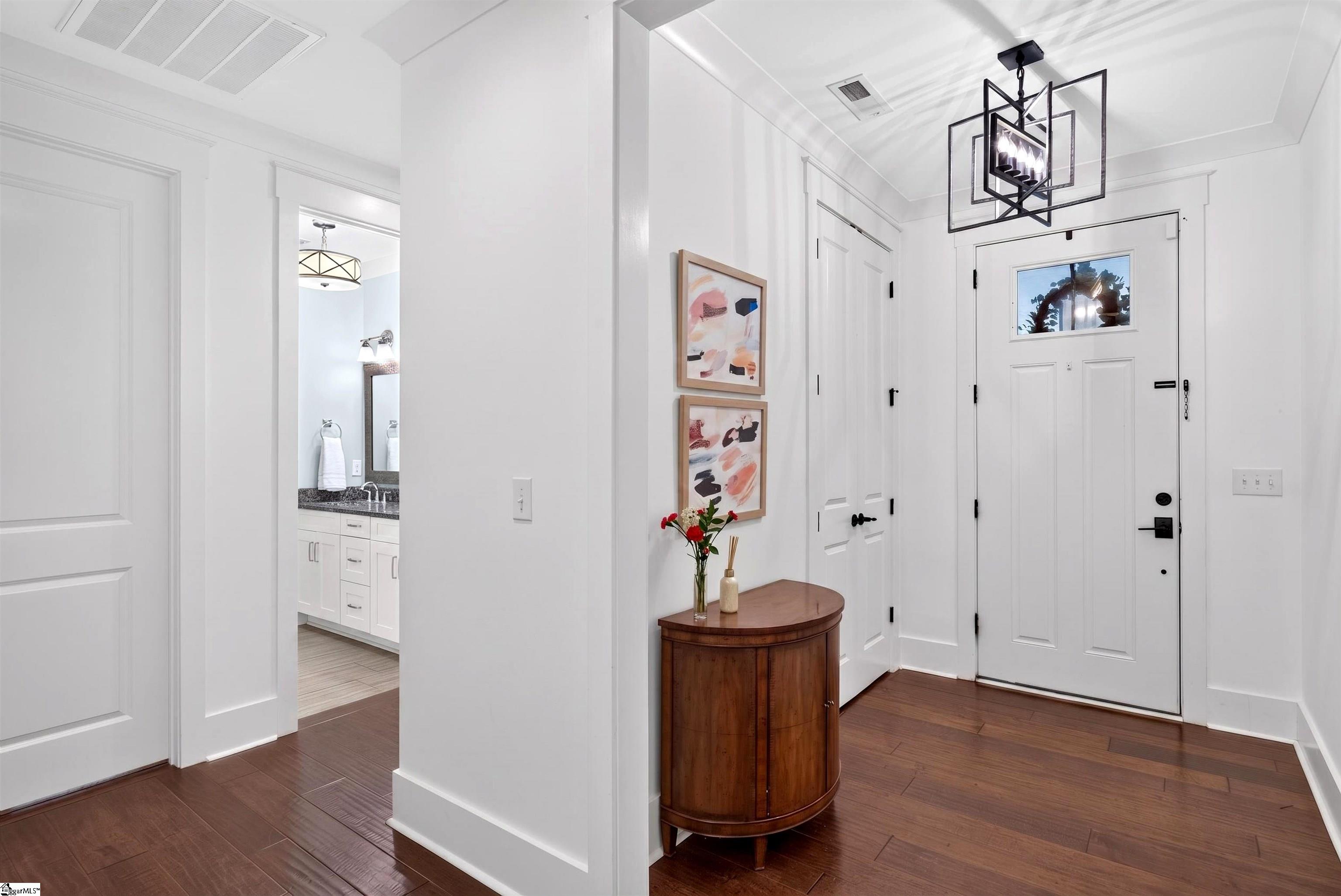 7 Tyler Street Property Photo 4