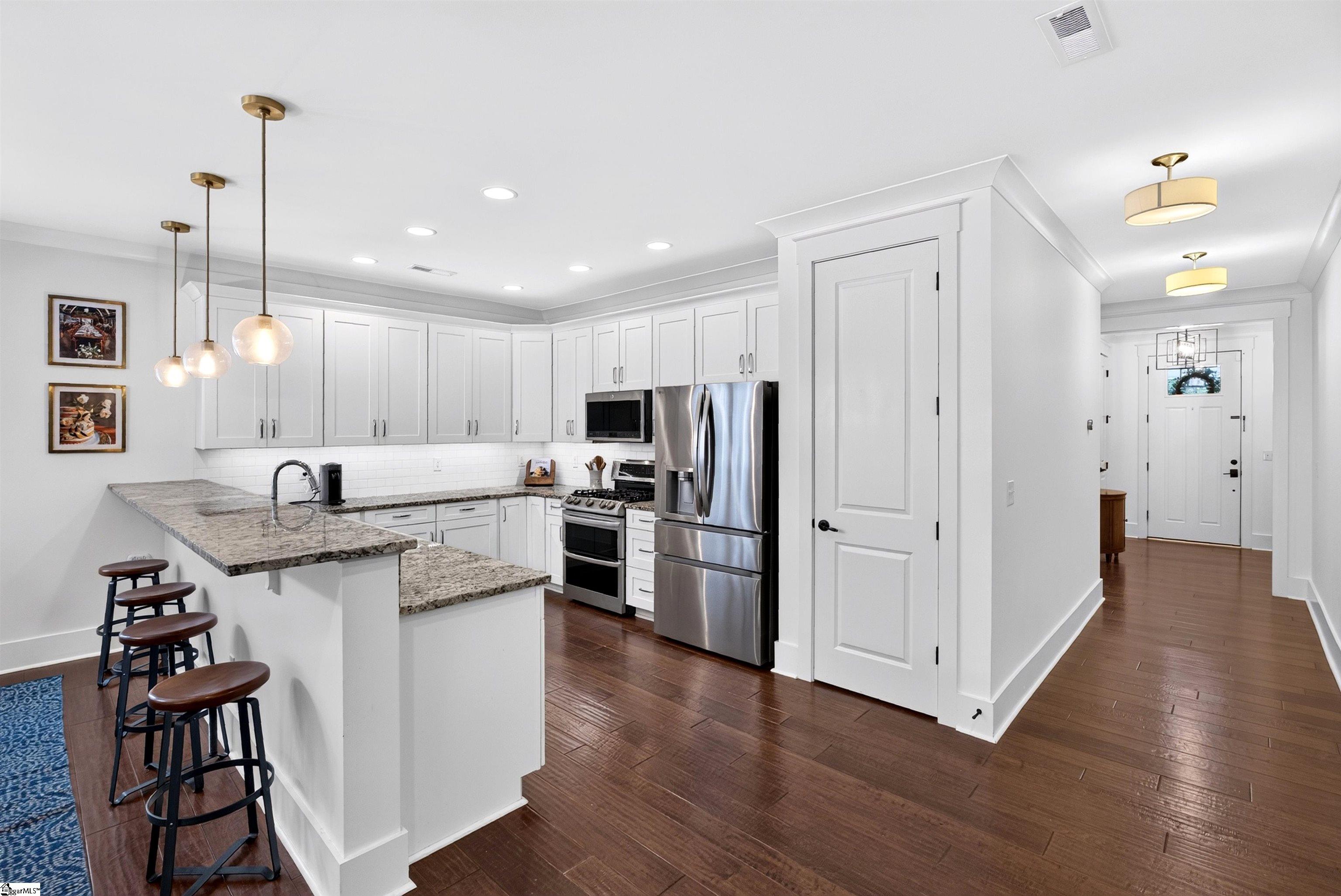 7 Tyler Street Property Photo 5
