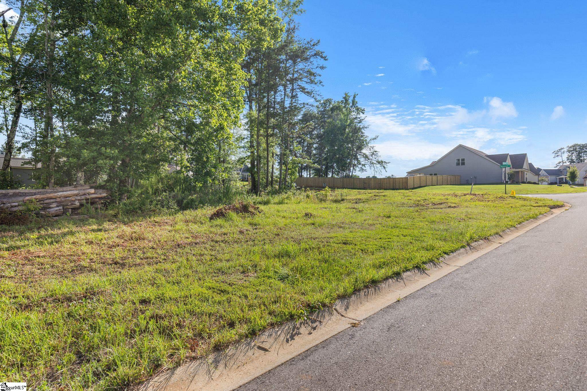 000 Wrenwood Court Property Photo 3