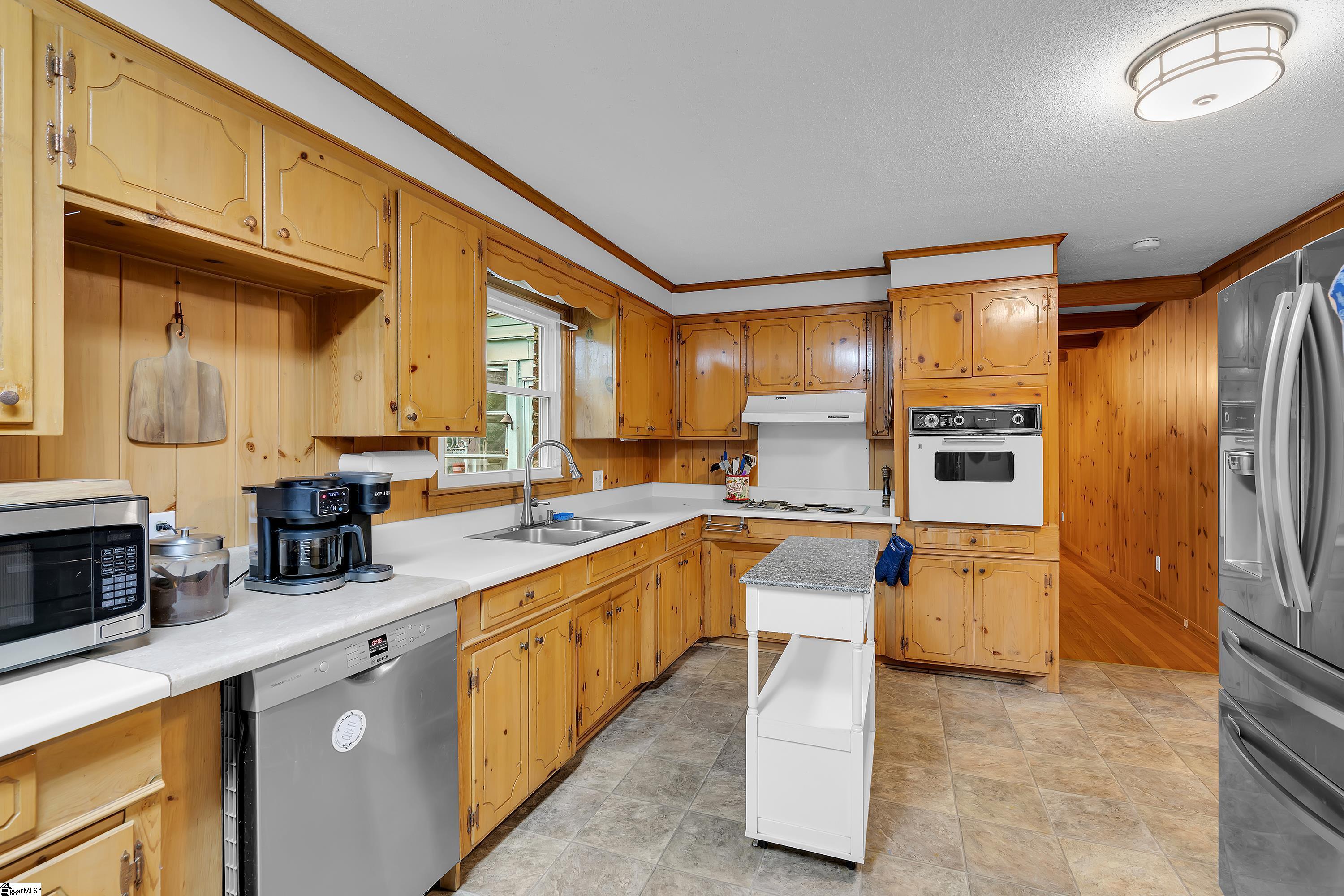 3641 New Cut Road Property Photo 12