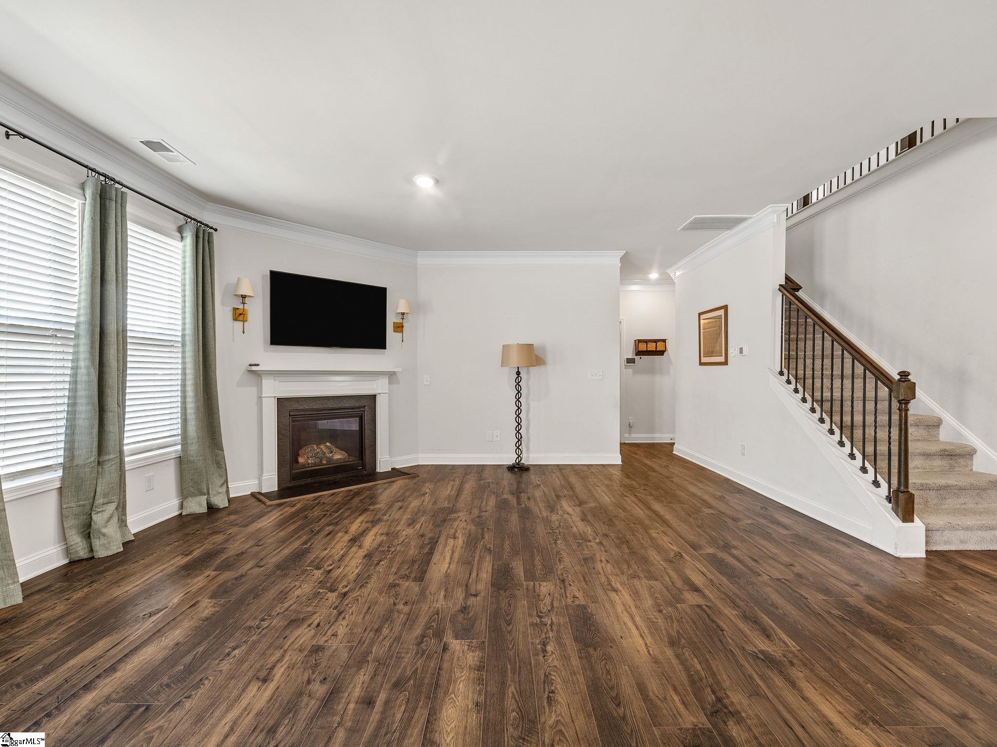 554 Elwood Drive Property Photo 16