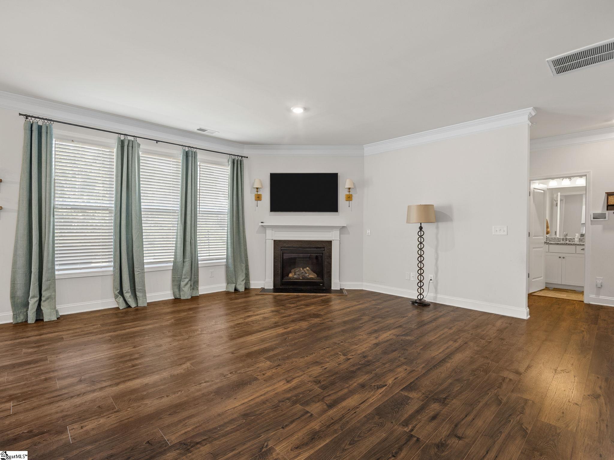 554 Elwood Drive Property Photo 17