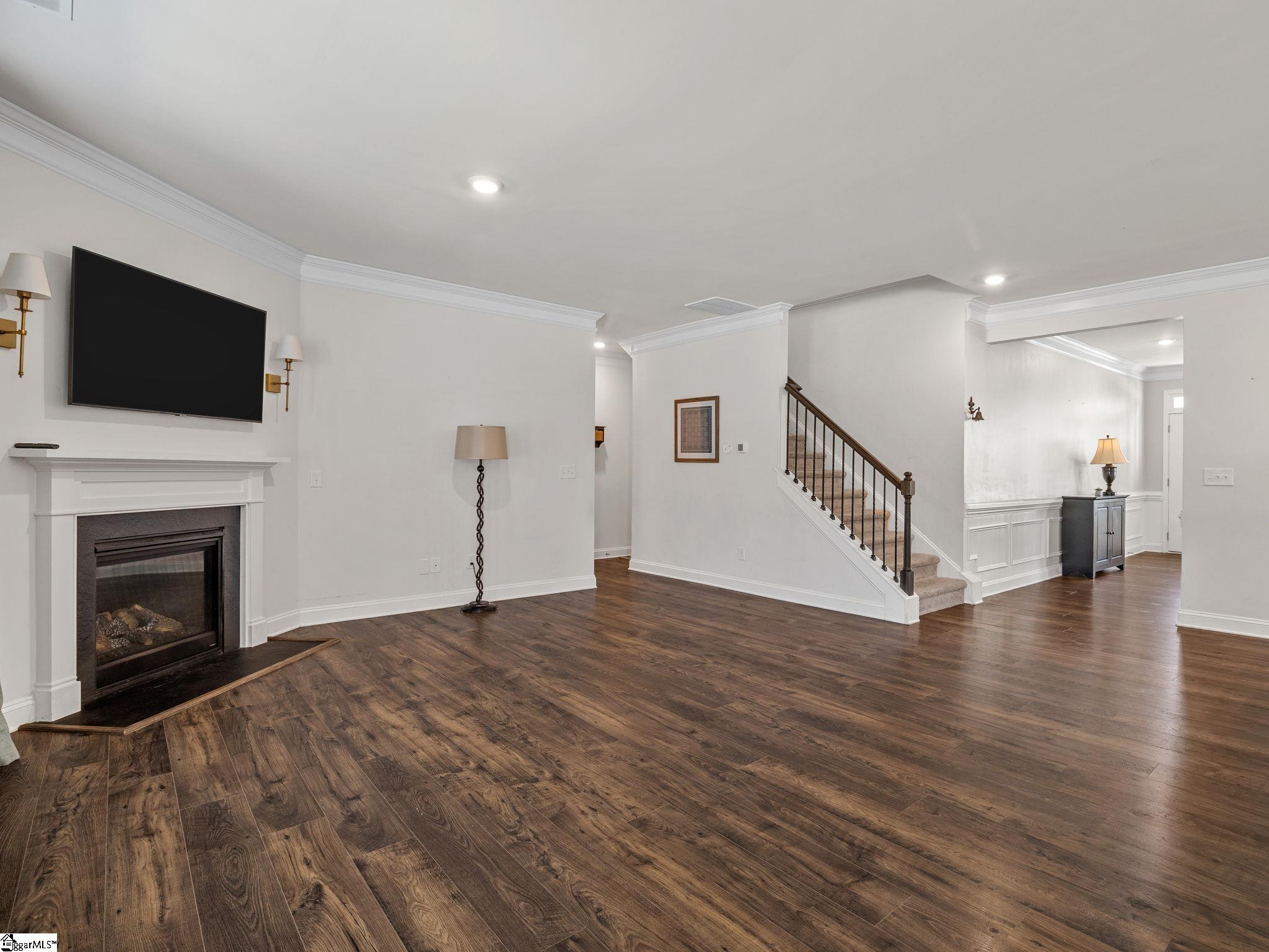 554 Elwood Drive Property Photo 18