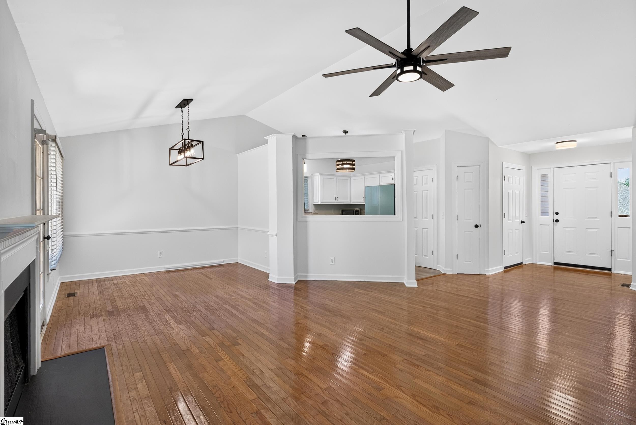 6 Mountain Trace Court Property Photo 7