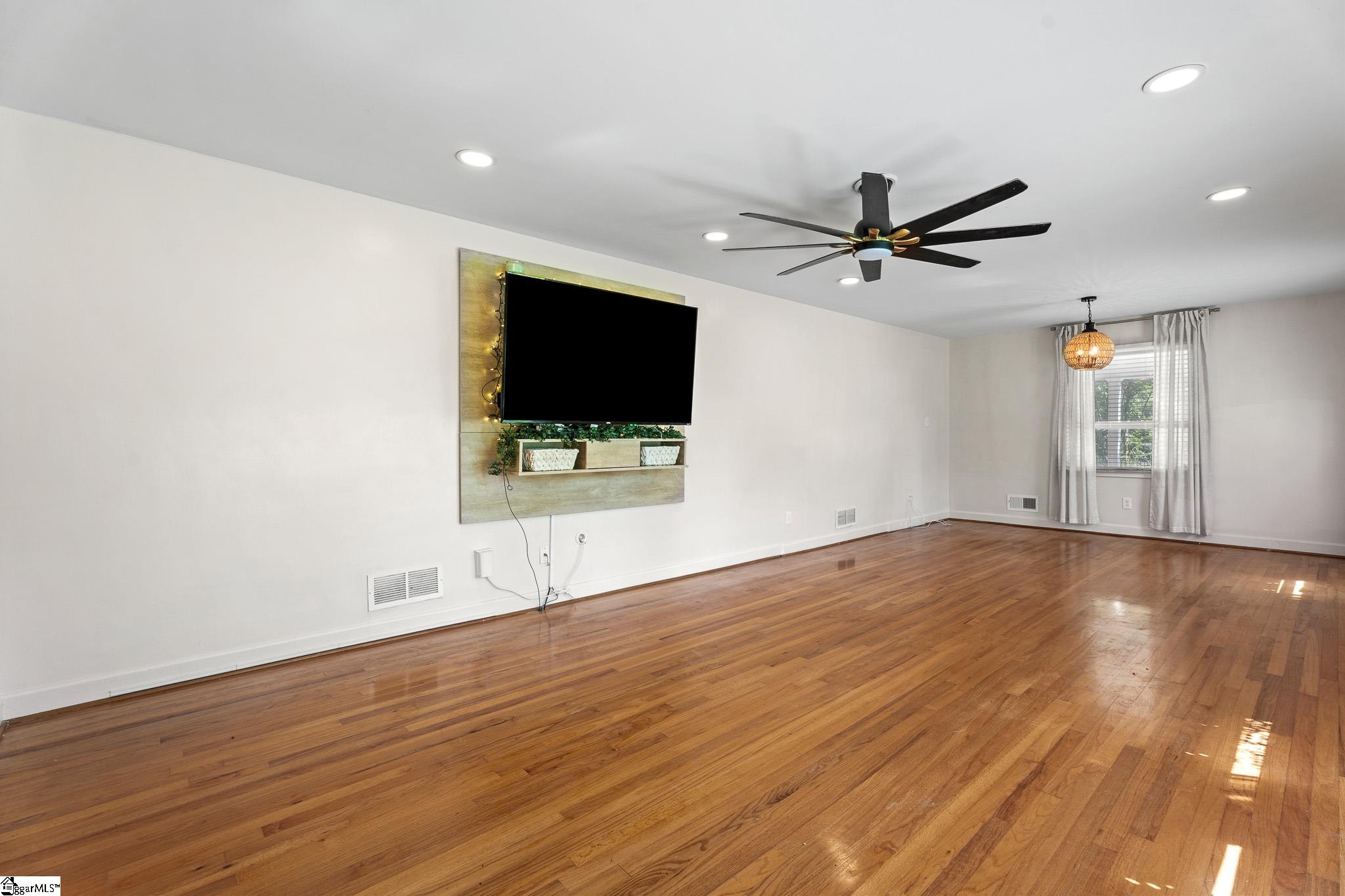 220 Holly Drive Property Photo 16