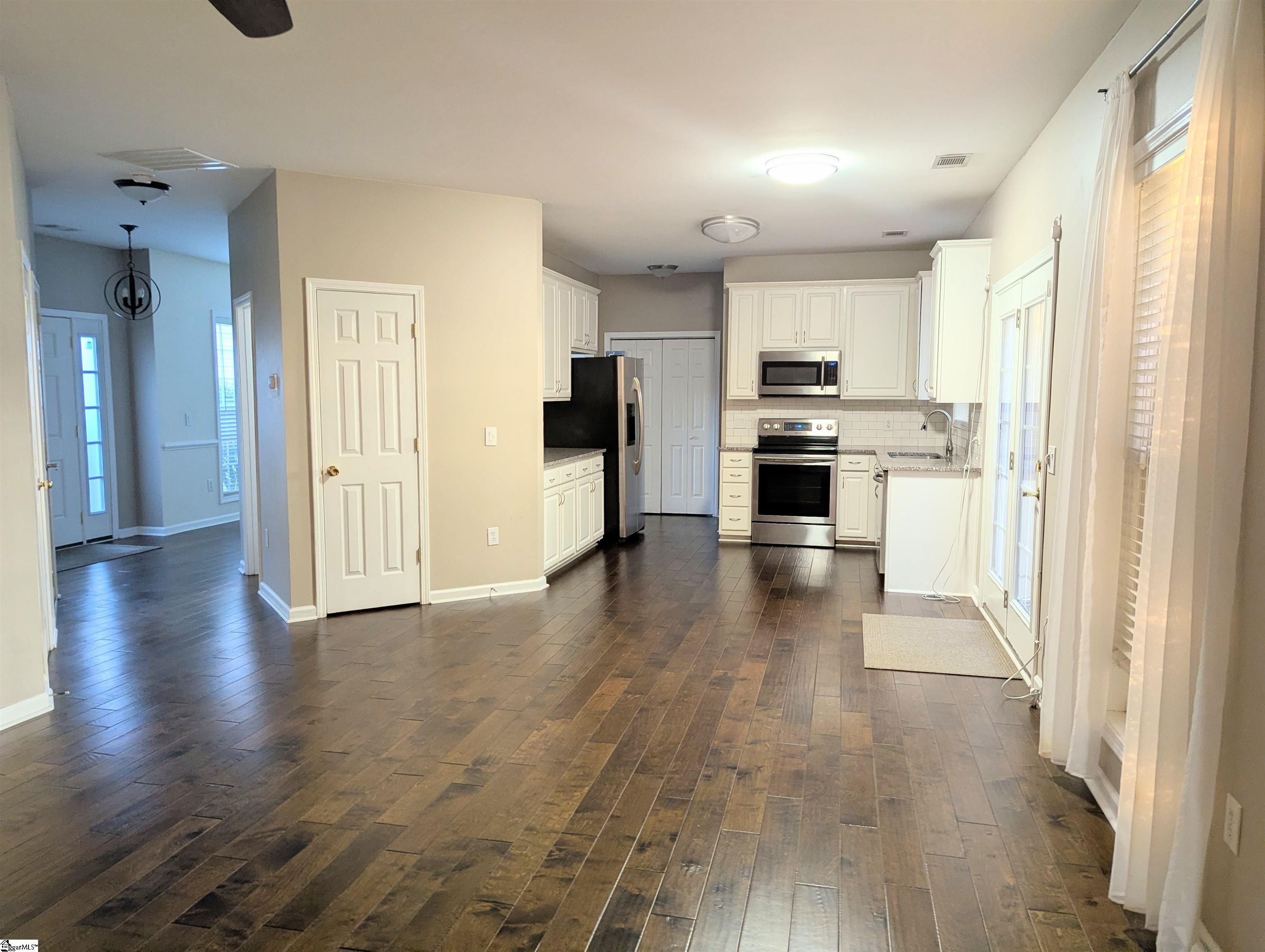 807 Terrace Creek Drive Property Photo 10