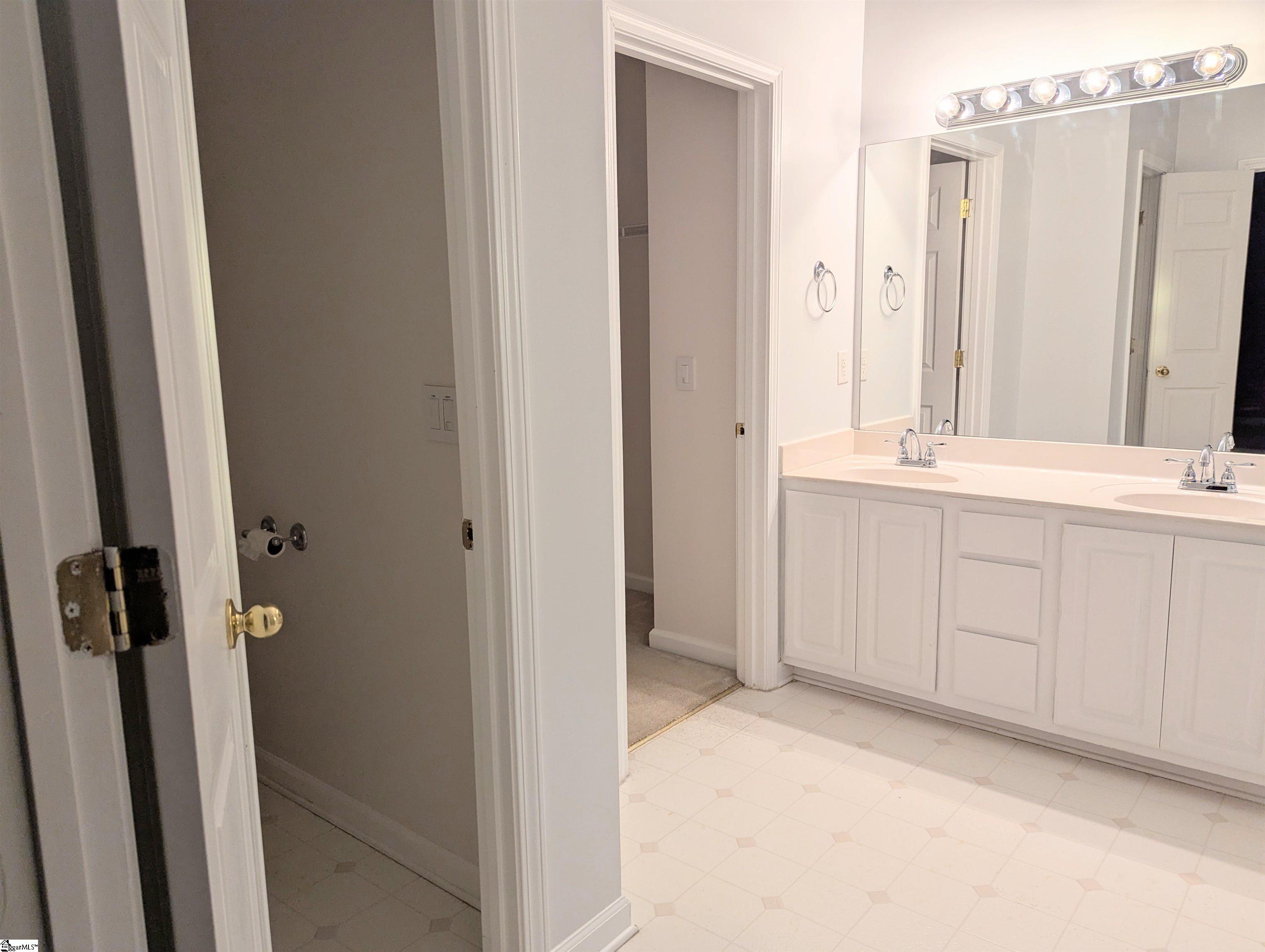 807 Terrace Creek Drive Property Photo 24