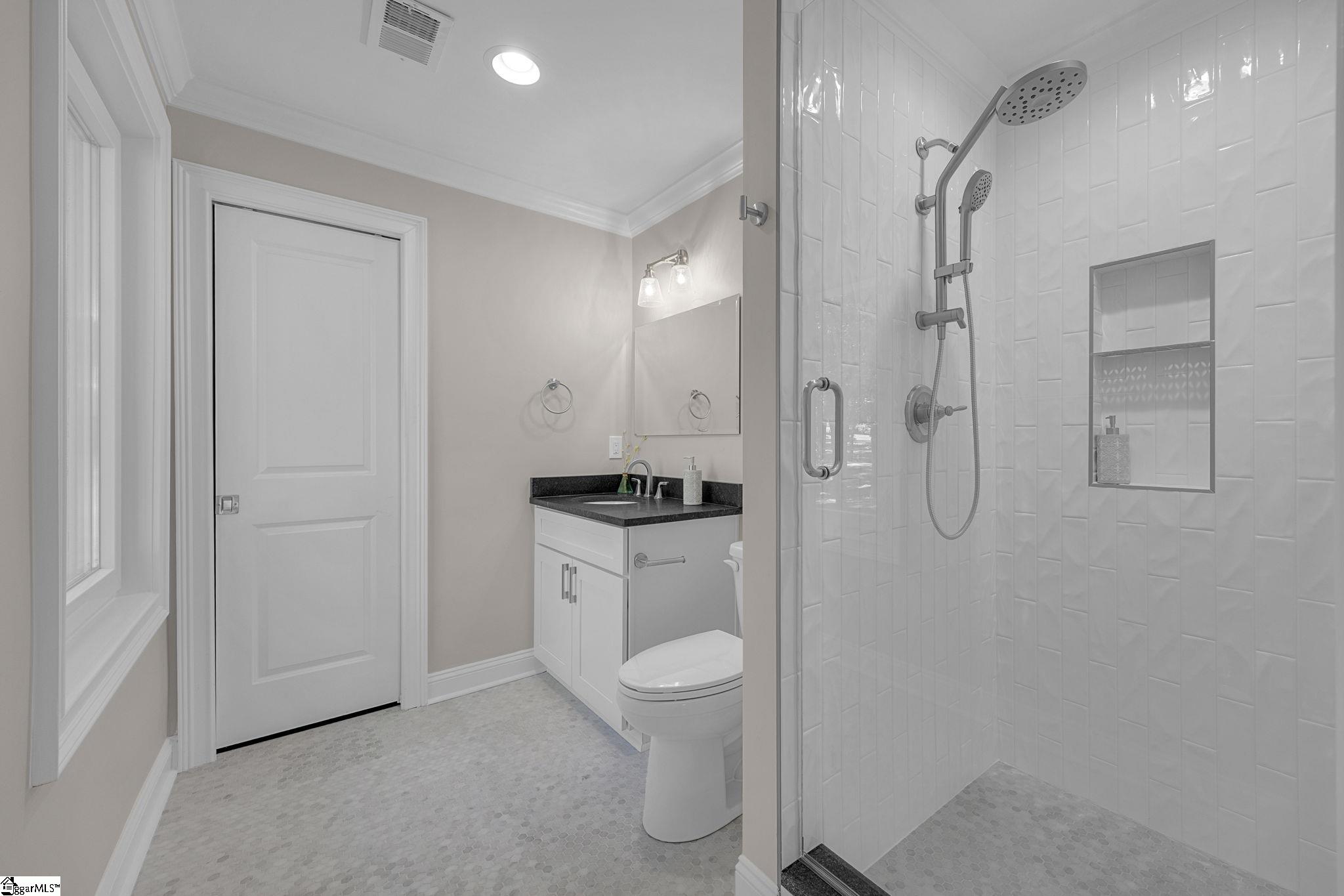 128 Edgecombe Road Property Photo 37