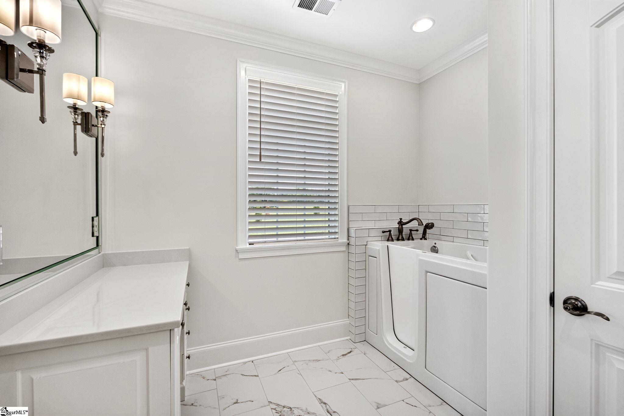 10445 New Cut Road Property Photo 30