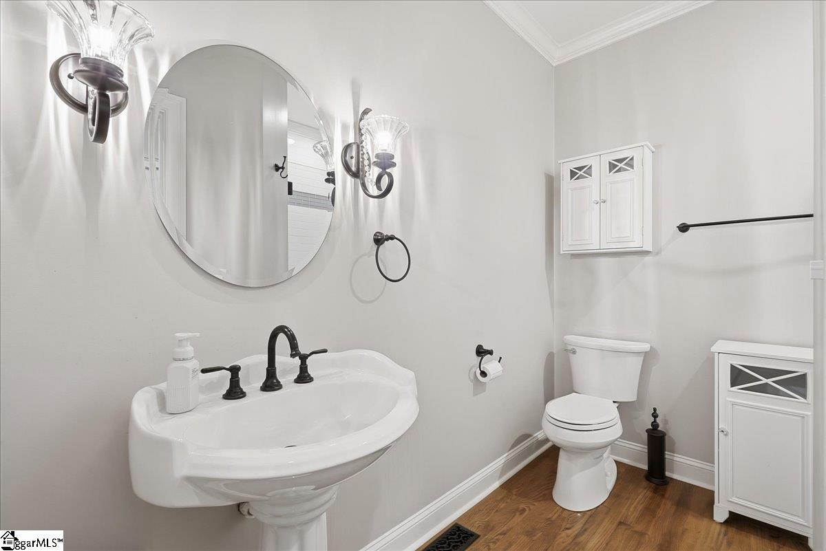 901 Bennetts Bridge Road Property Photo 16