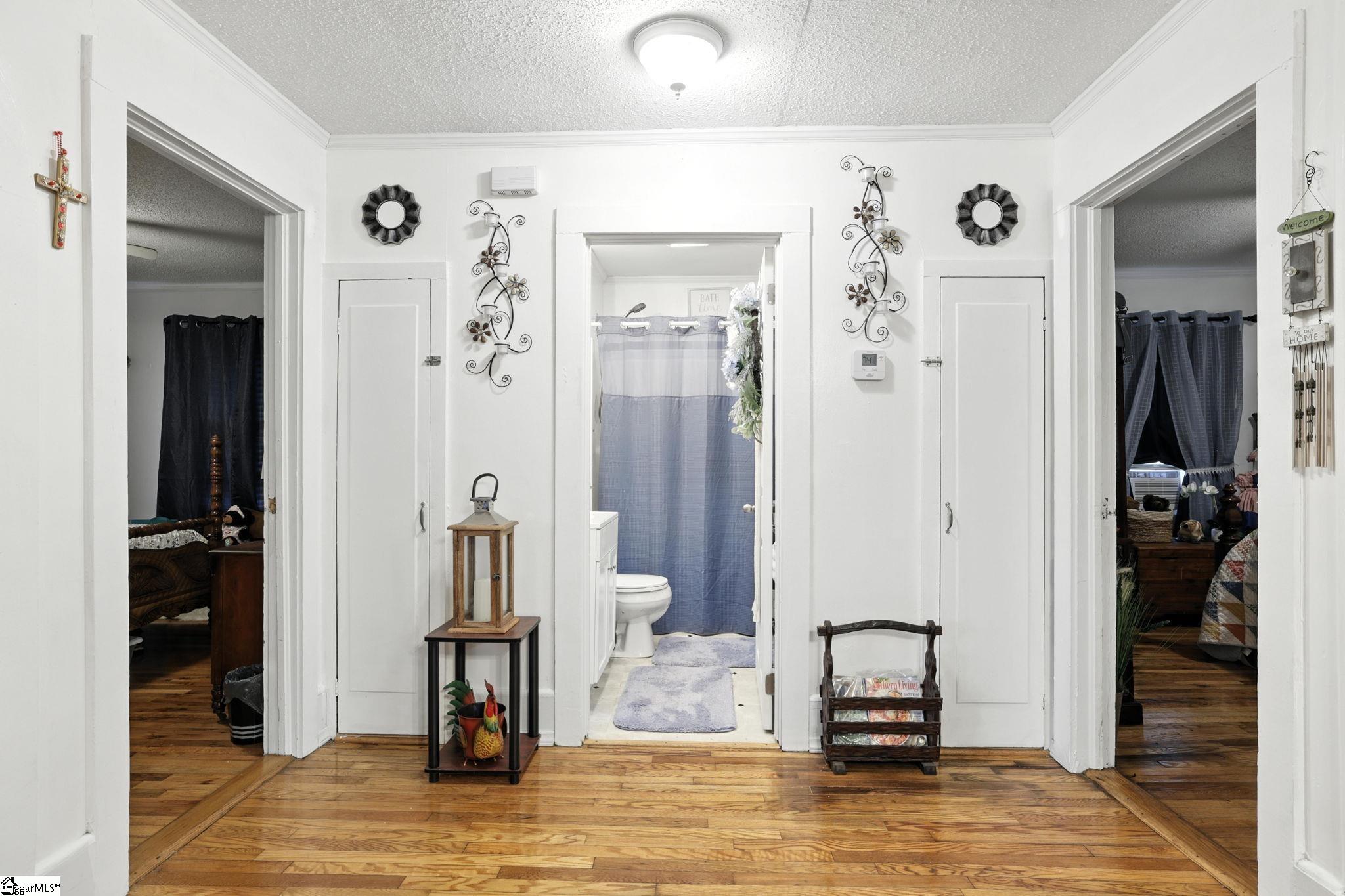 303 Poplar Street Property Photo 5