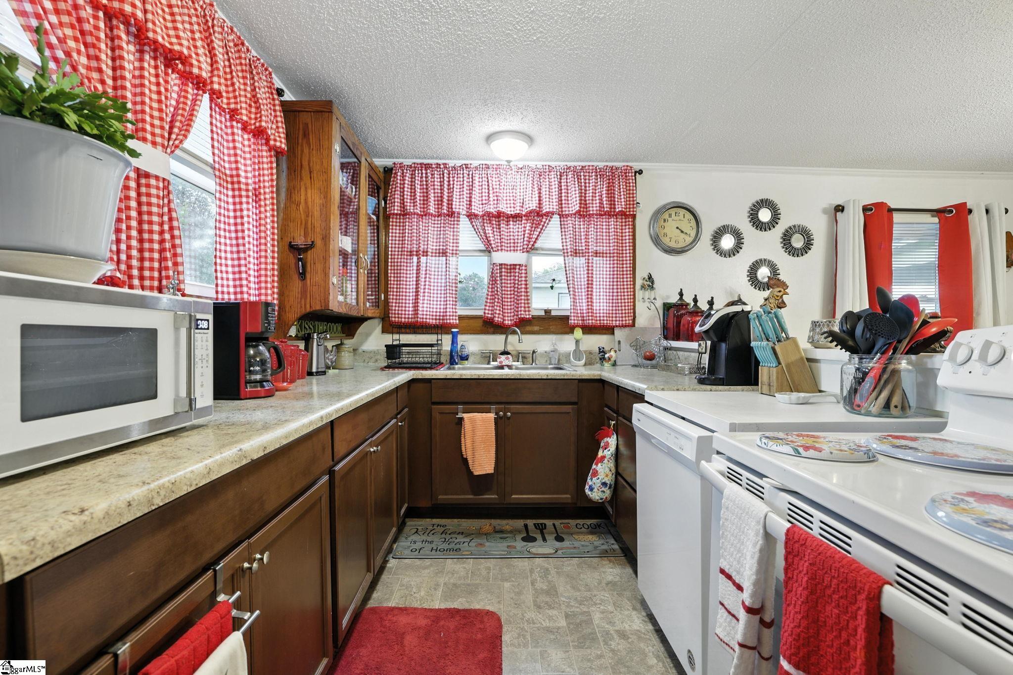 303 Poplar Street Property Photo 12
