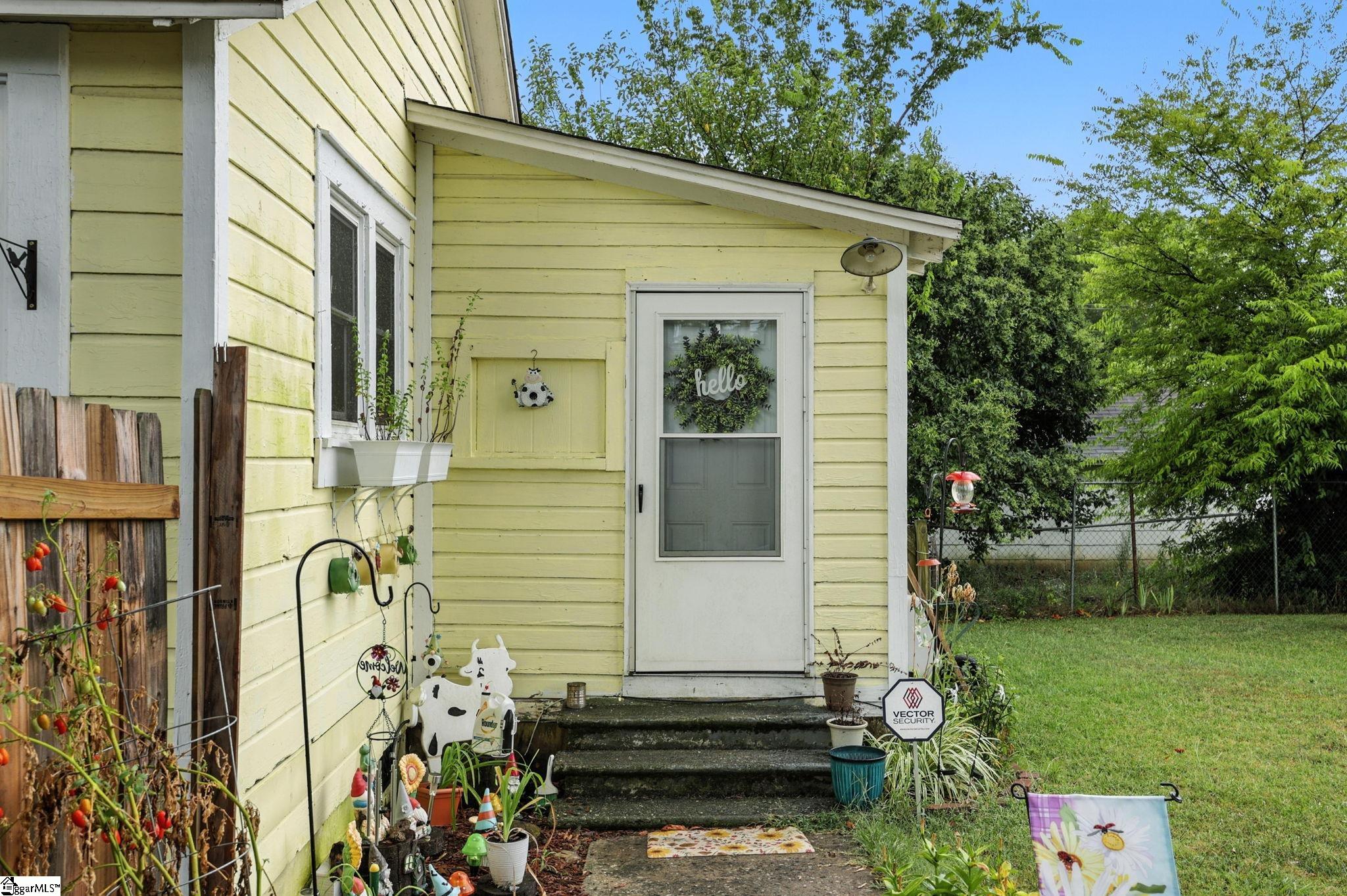 303 Poplar Street Property Photo 14
