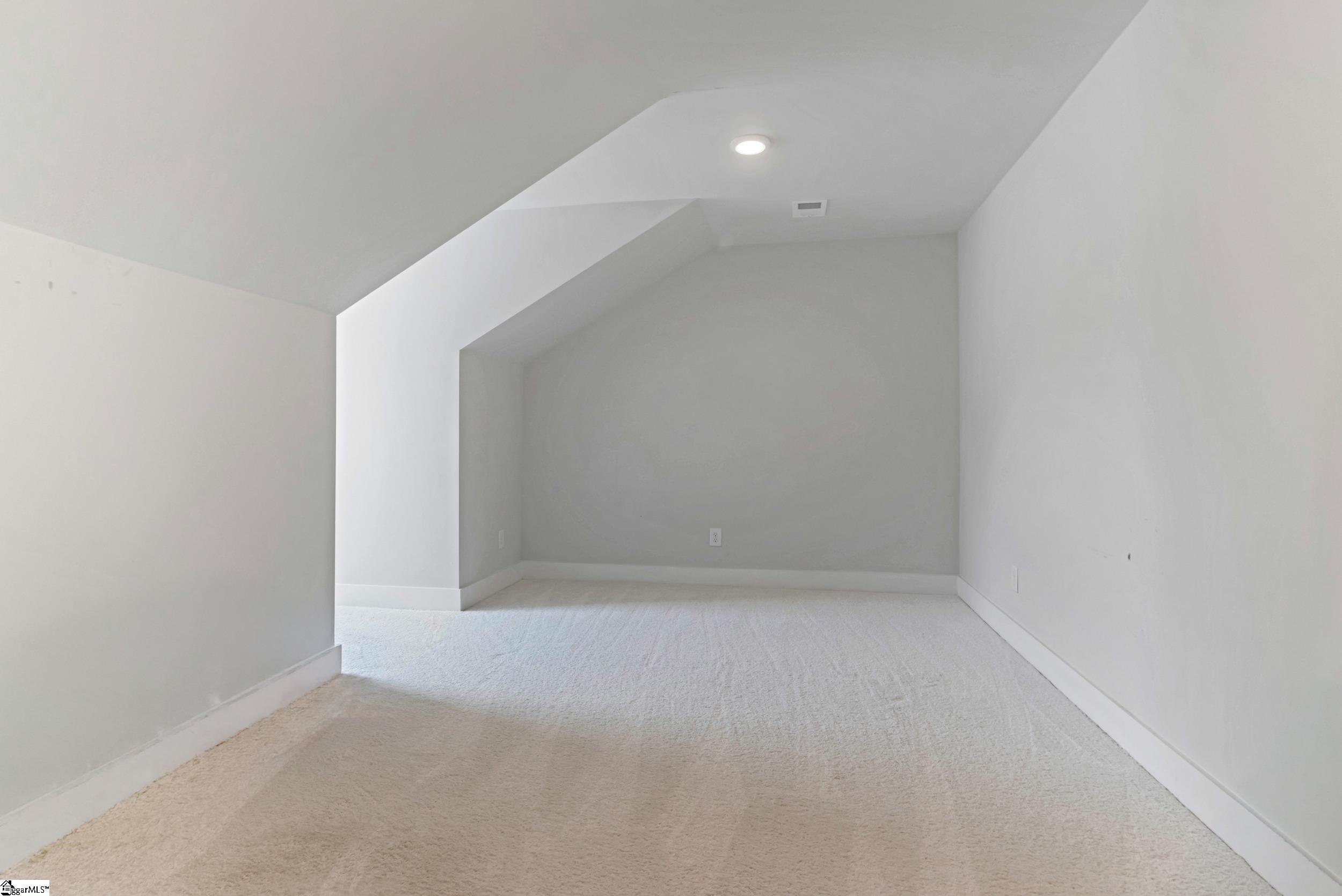 221 Woodhouse Way Property Photo 29