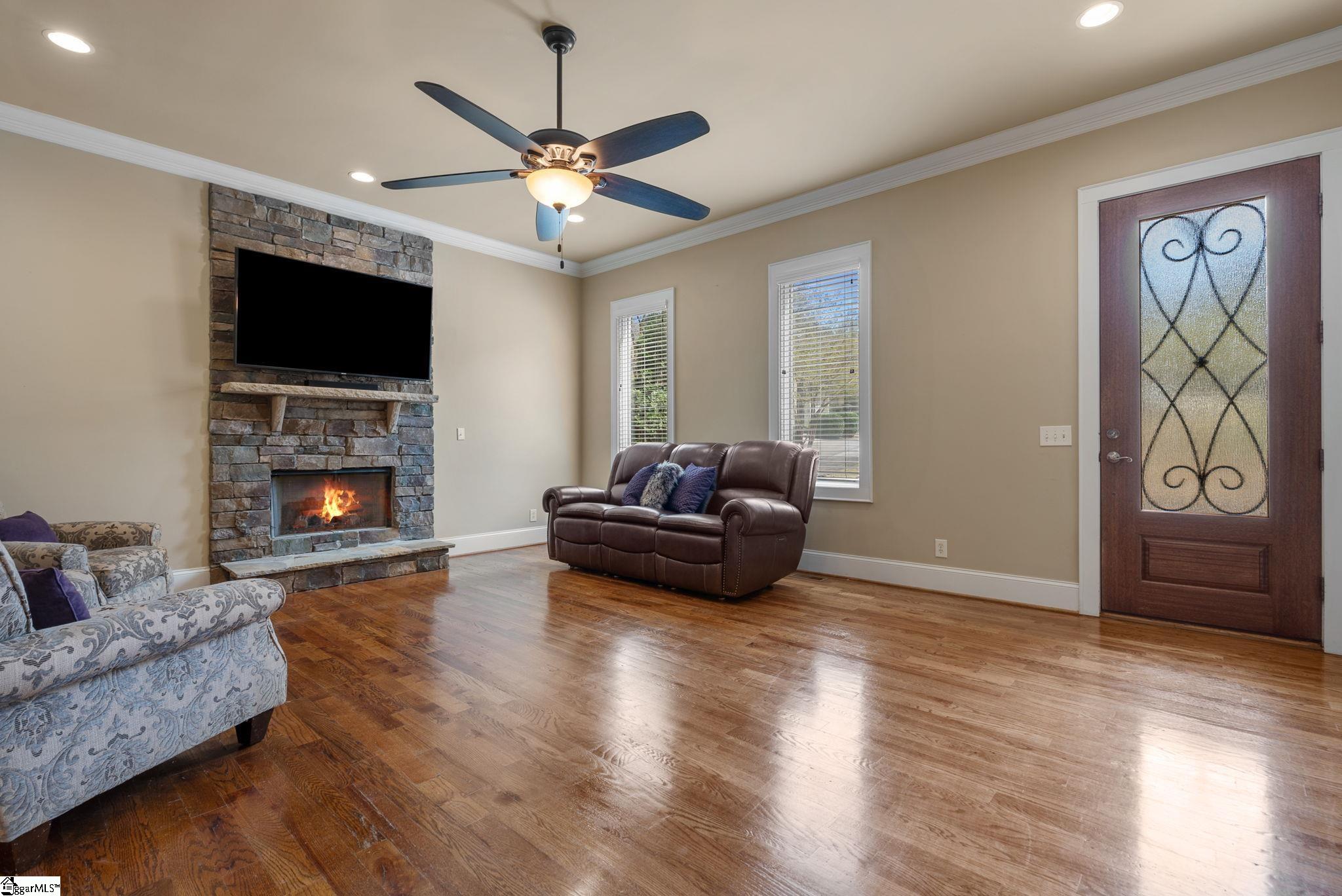 8 Arezzo Drive Property Photo 13
