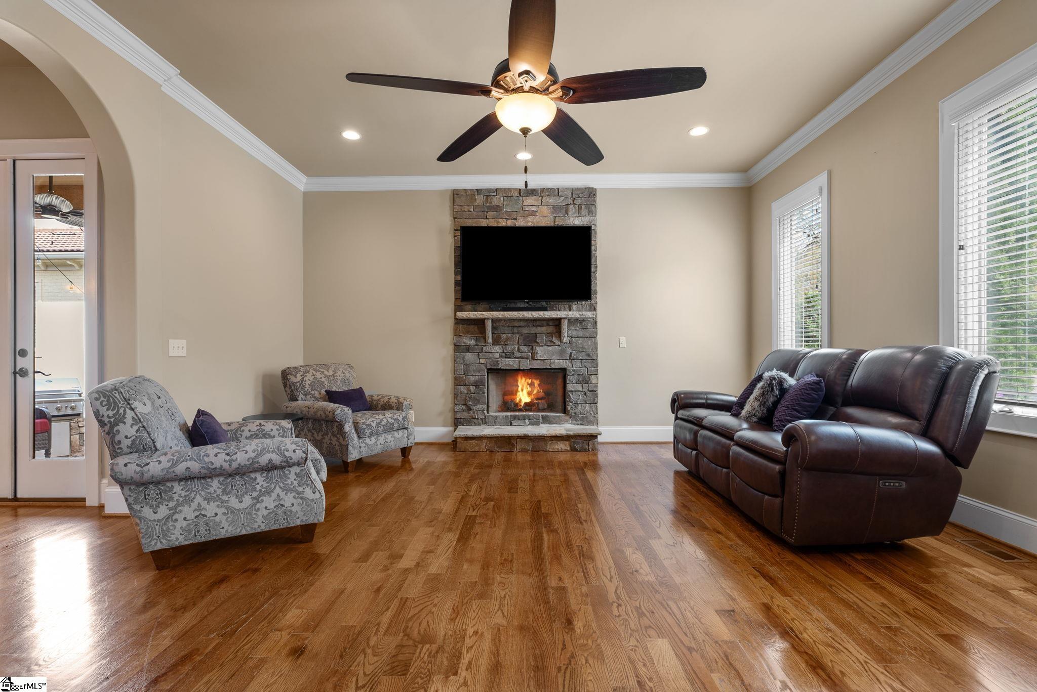 8 Arezzo Drive Property Photo 14