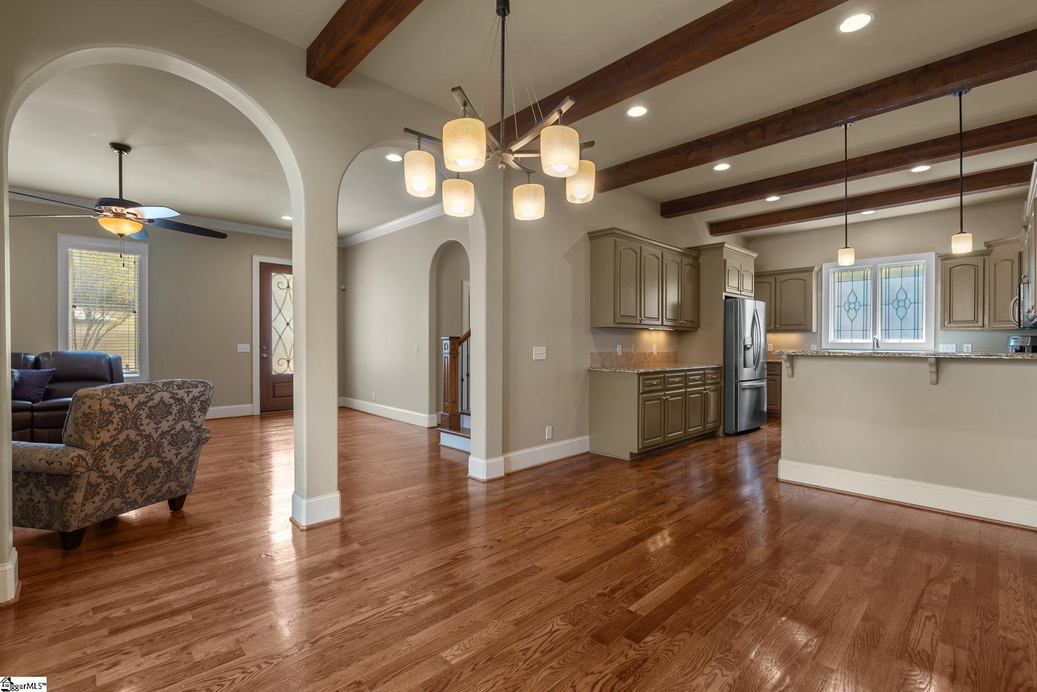 8 Arezzo Drive Property Photo 17