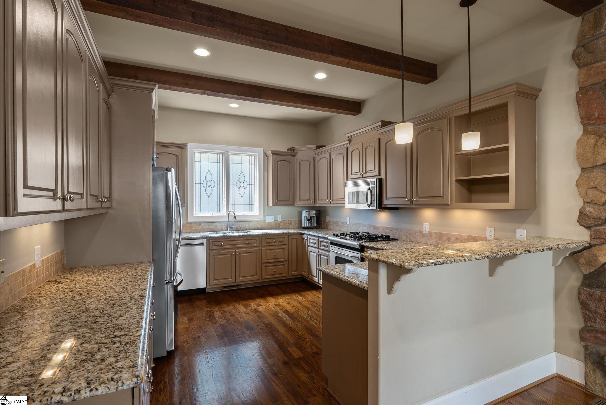 8 Arezzo Drive Property Photo 19