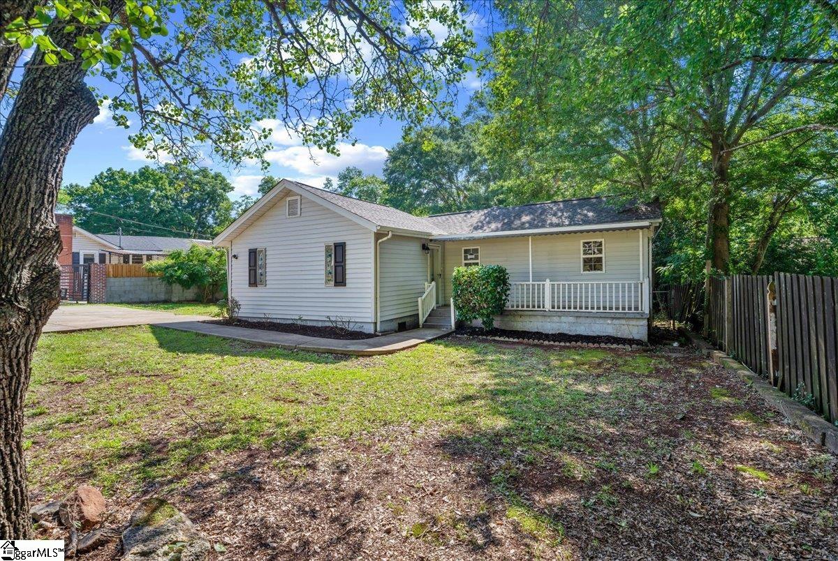102 Rasor Drive Property Photo 2