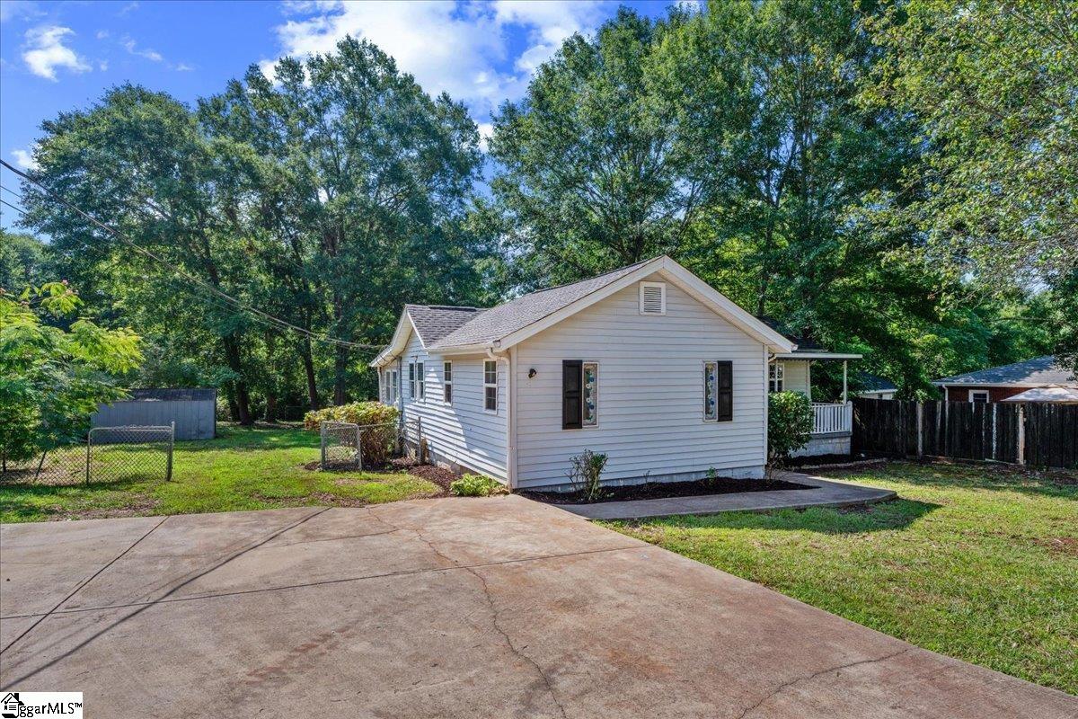102 Rasor Drive Property Photo 4