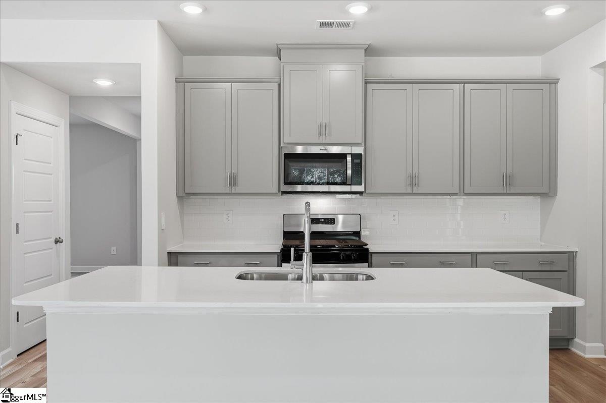 1019 Southwell Drive Property Photo 10