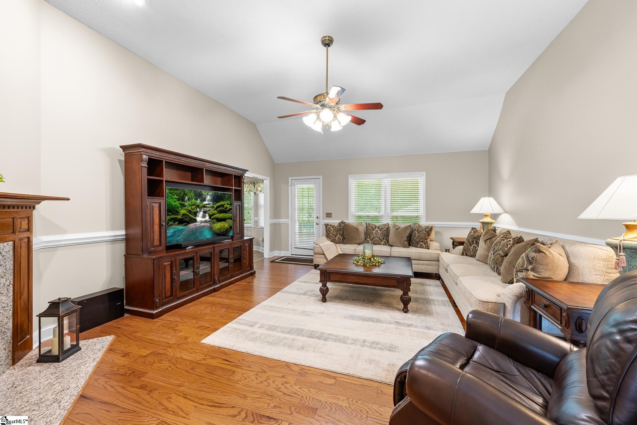 204 Torrey Court Property Photo 7