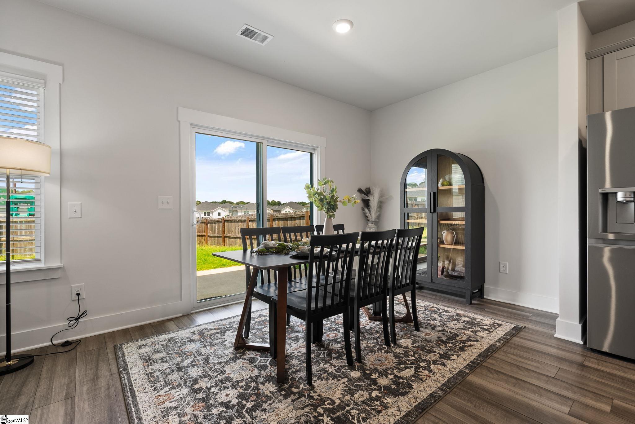 304 Garrison Grove Drive Property Photo 11