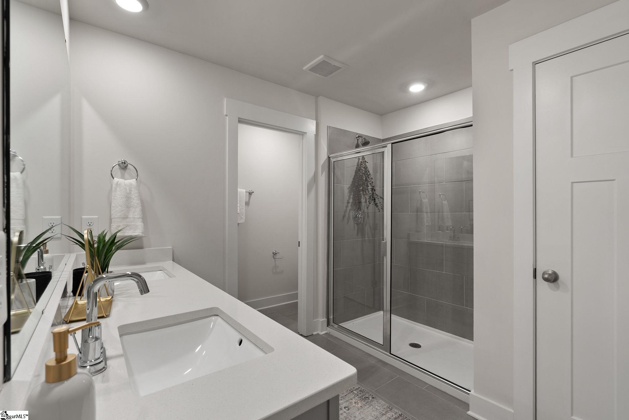 304 Garrison Grove Drive Property Photo 26