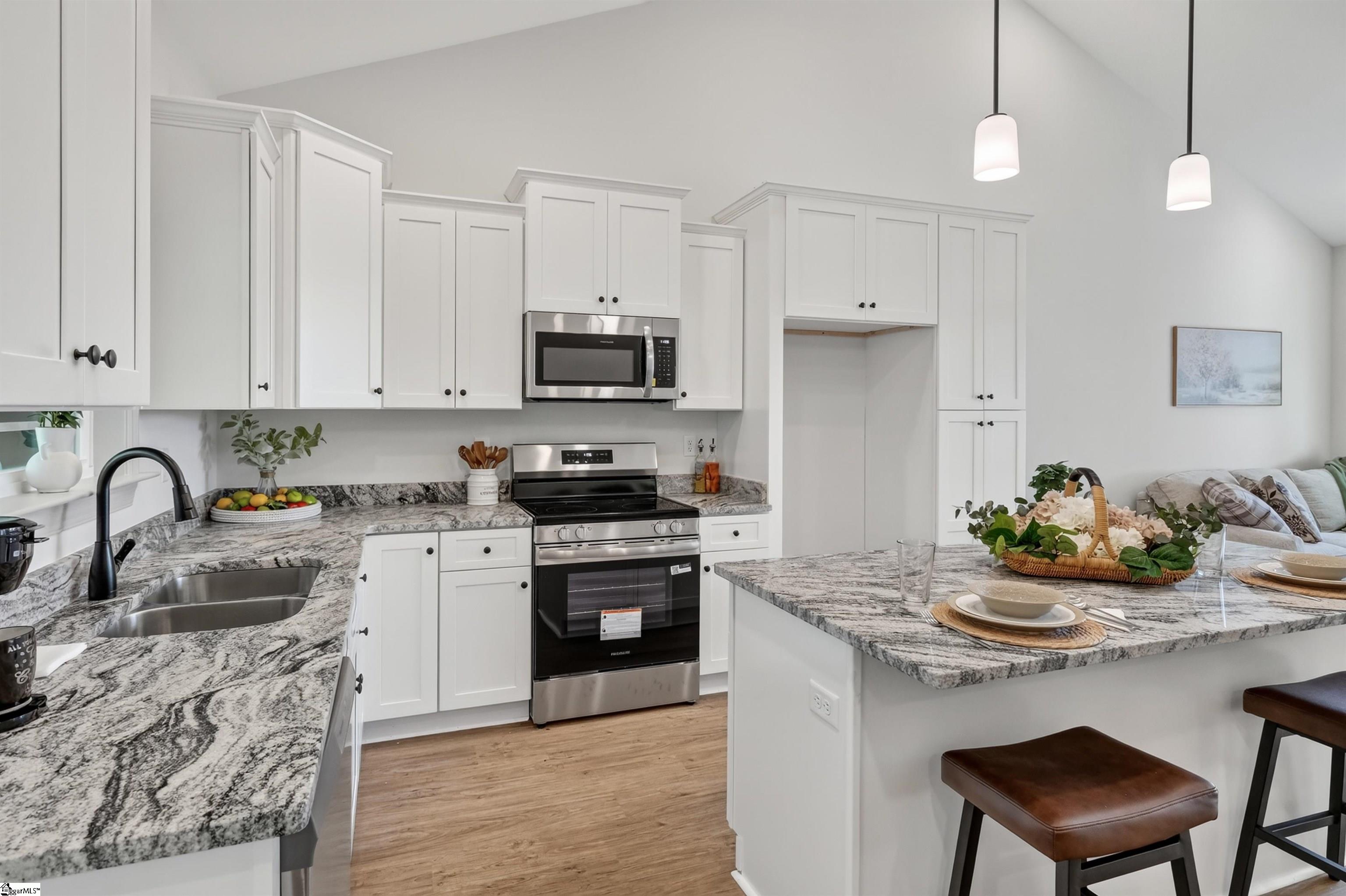 203 Blue Ridge Avenue Property Photo 4