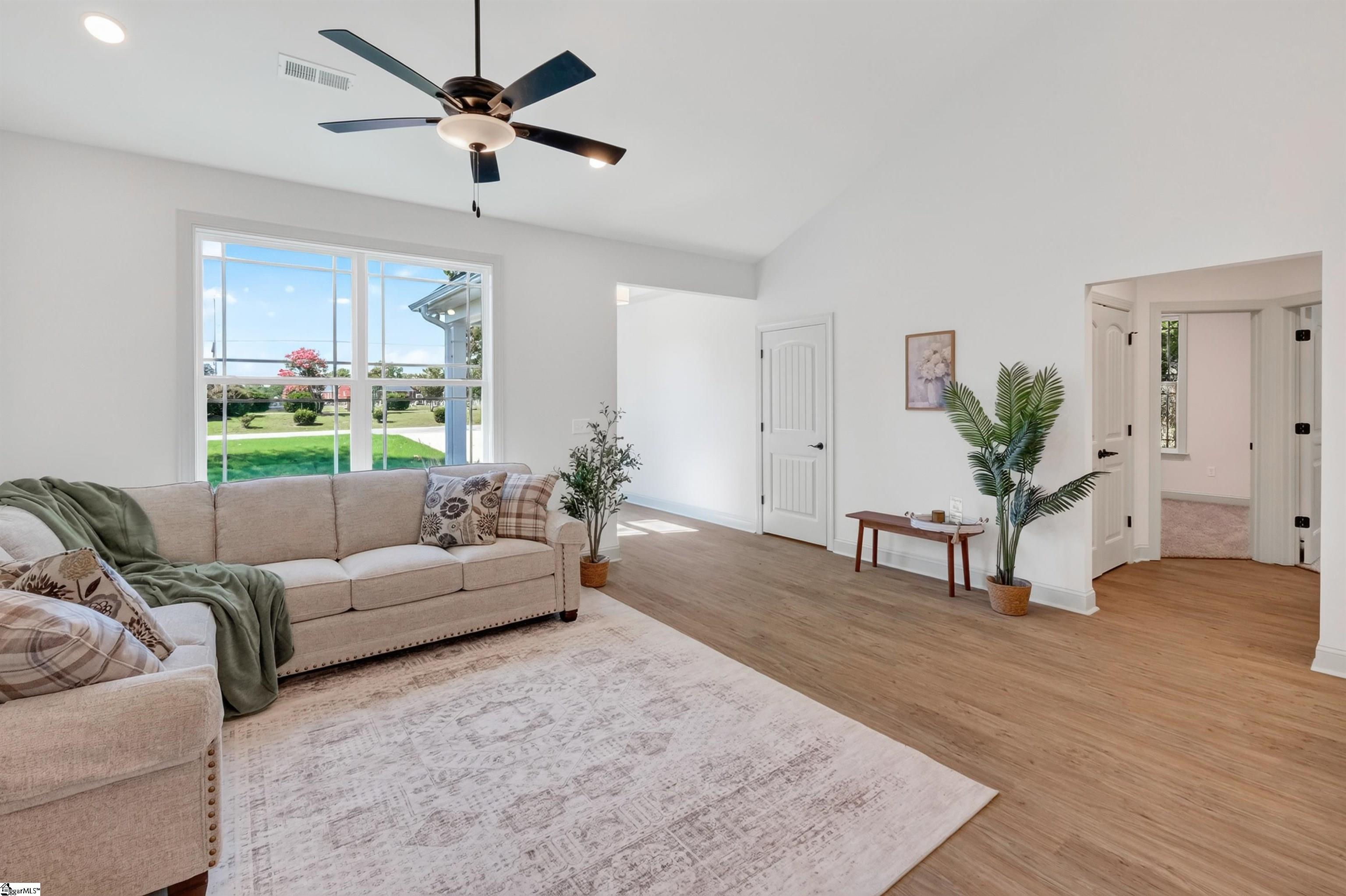 203 Blue Ridge Avenue Property Photo 8