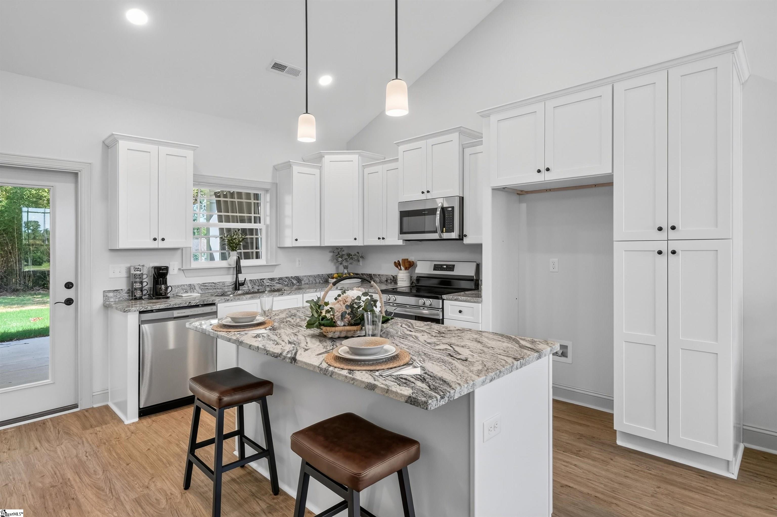 203 Blue Ridge Avenue Property Photo 10