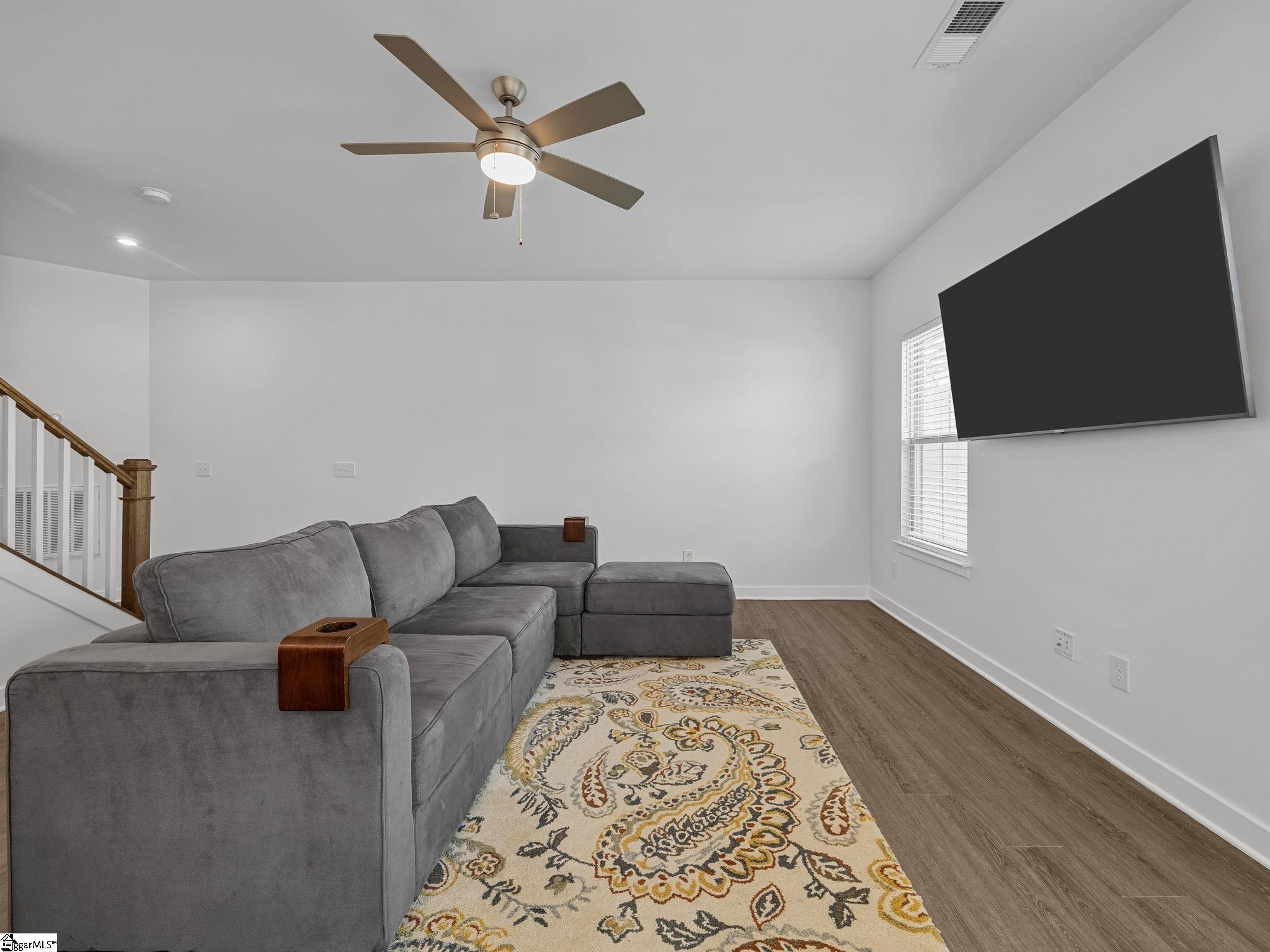 509 Martin Creek Drive Property Photo 3
